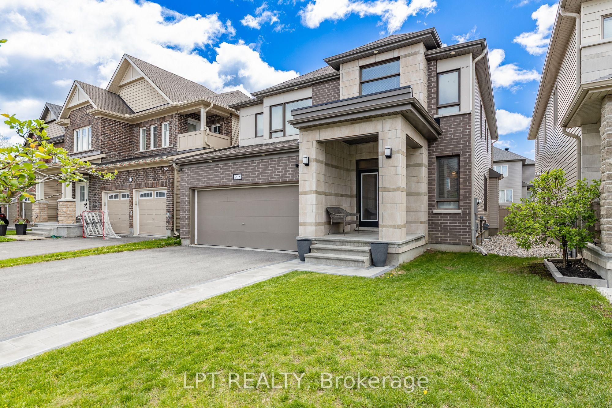 908 Pedigree Street, Stittsville - Munster - Richmond, ON K2S 0Y5
