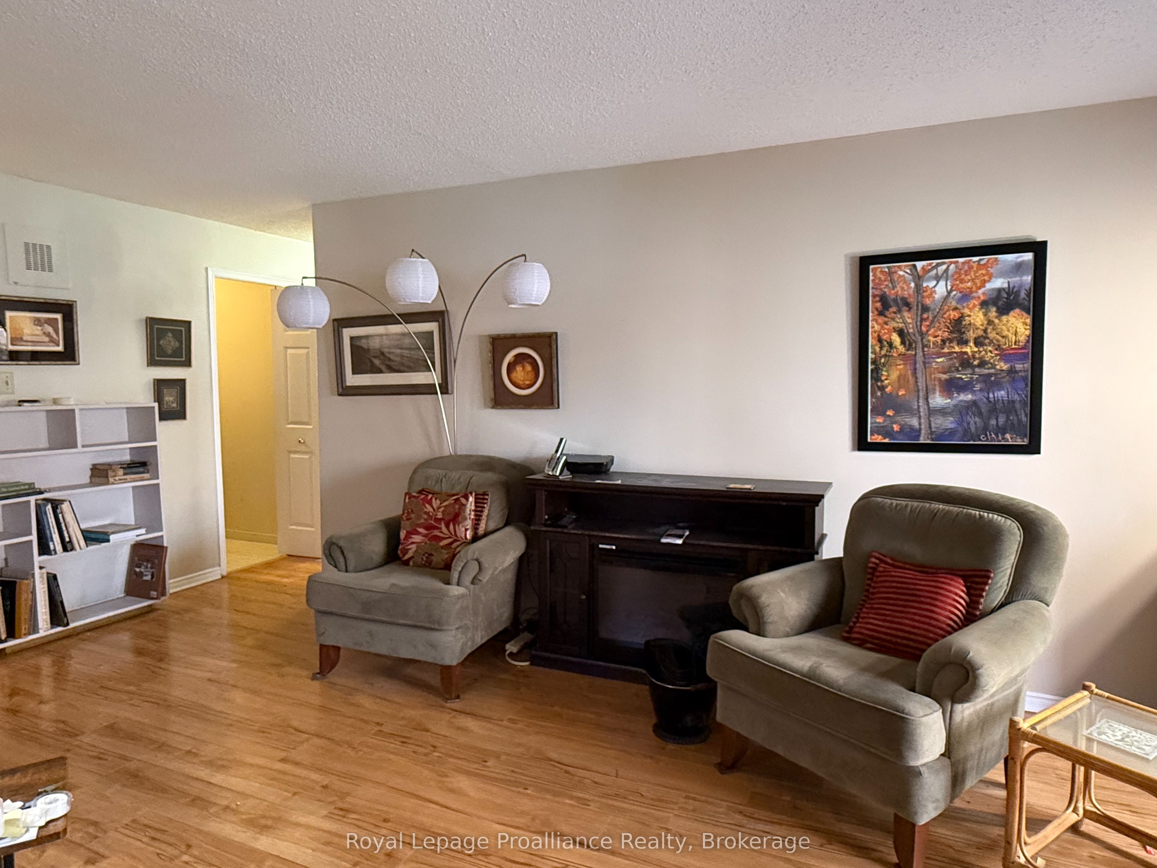 2181 Walker Avenue 102, Peterborough, ON K9L 1T6 photo 5