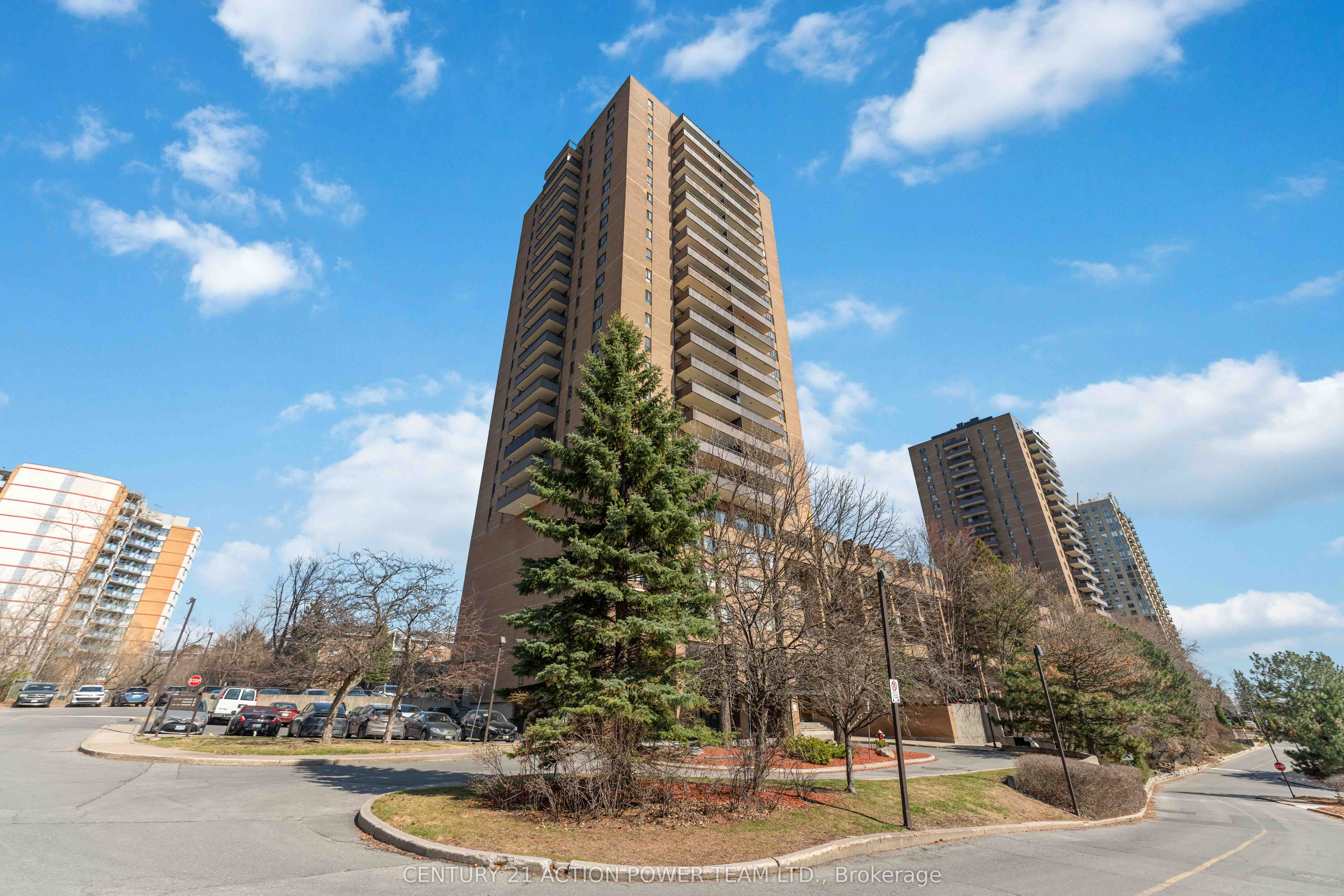 505 ST LAURENT Boulevard 903, Manor Park - Cardinal Glen and Area, ON K1K 3X4