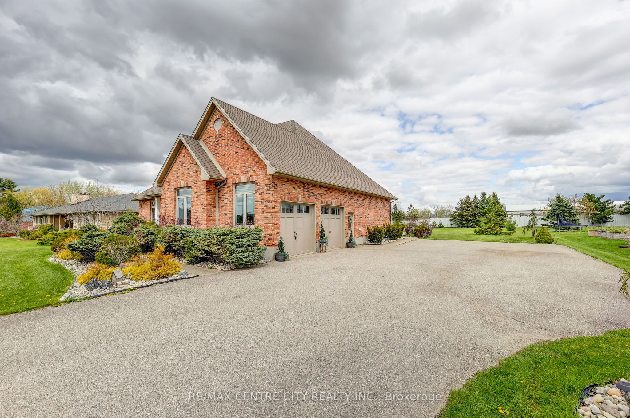 9538 Tower Road, Central Elgin, ON N5P 3S7 photo 2