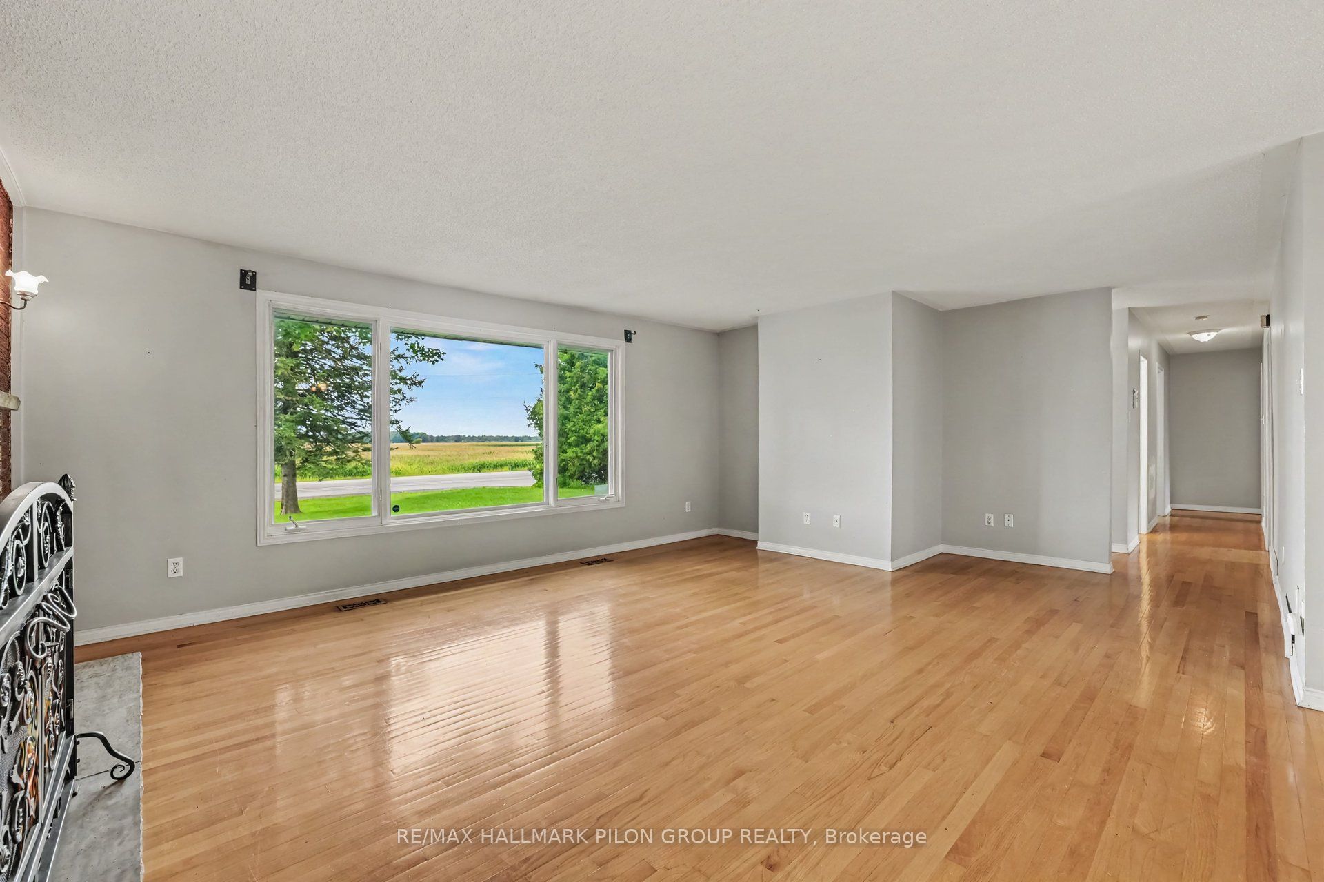 4987 Frank Kenny Road, Orleans - Cumberland and Area, ON K0A 3H0 photo 4
