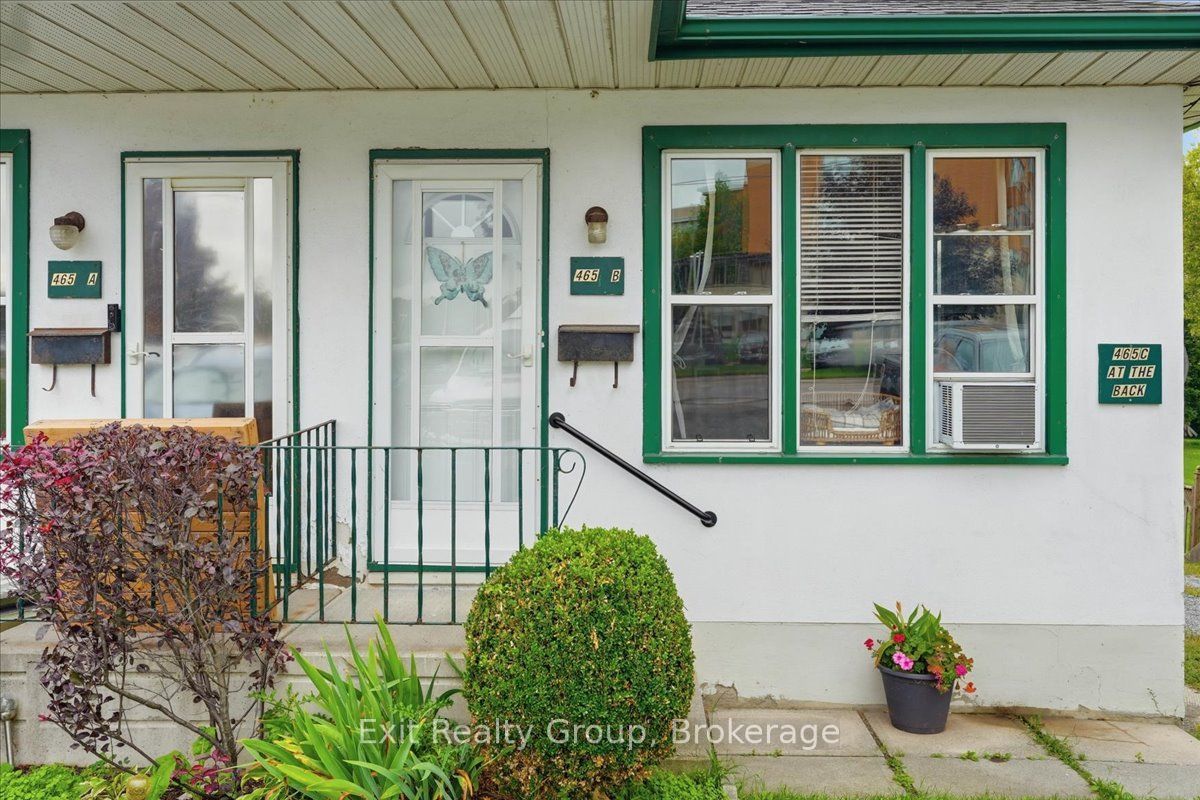 465 Dundas Street W, Belleville, ON K8P 1B6 photo 3