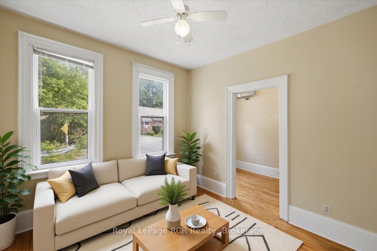 565 7th A Street E, Owen Sound, ON N4K 1K4 photo 3