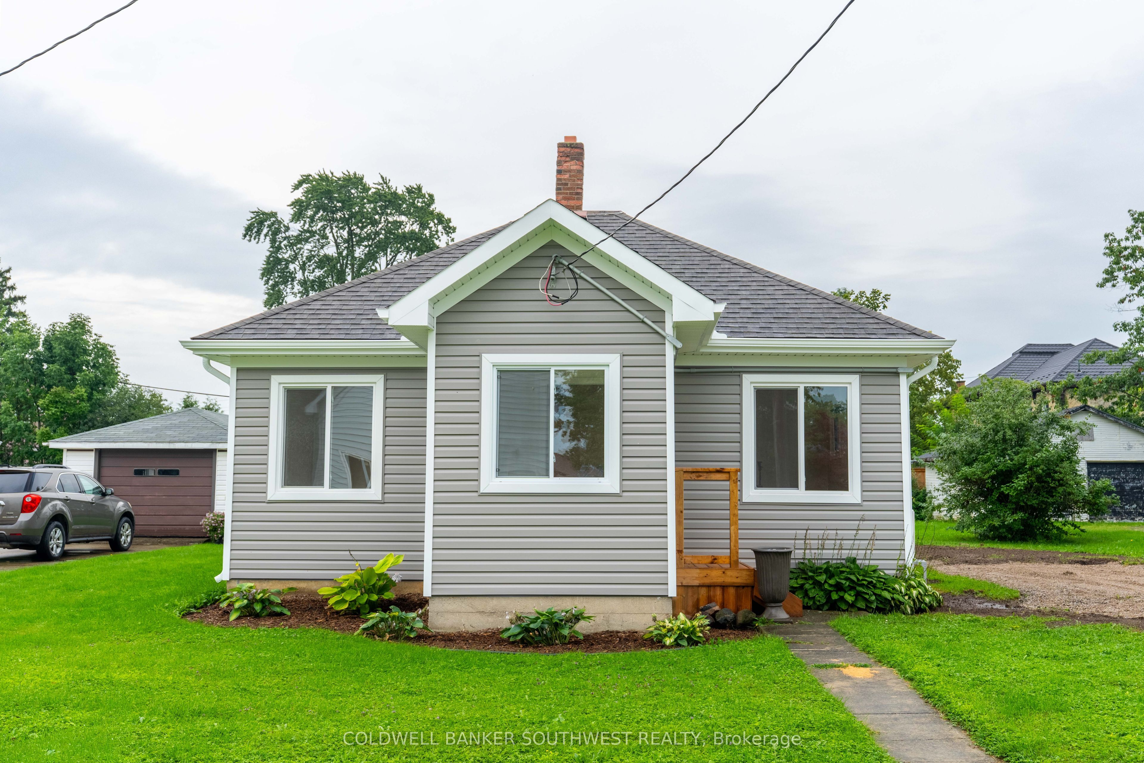 528 St Clair Street, Warwick, ON N0M 2S0