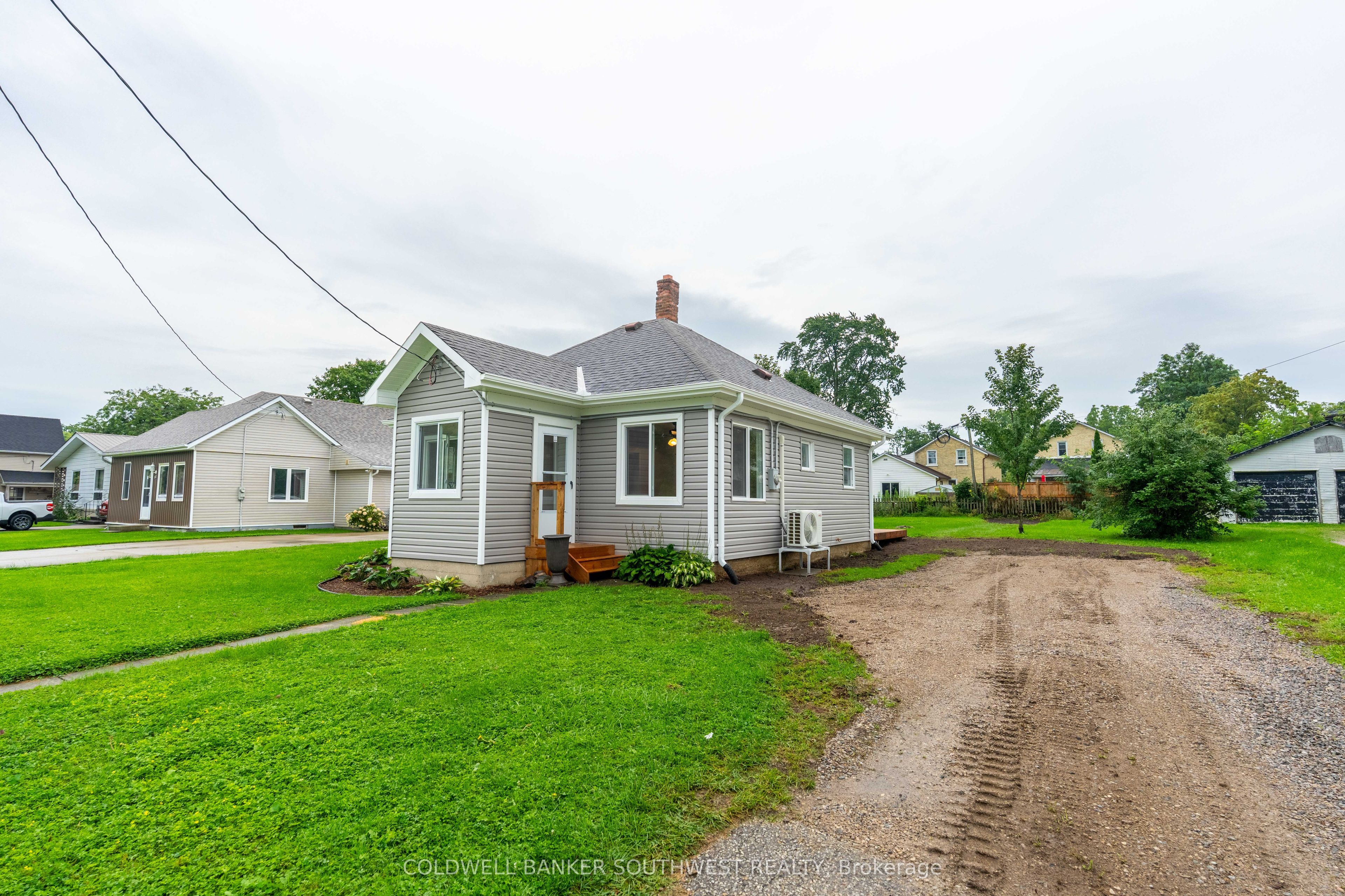 528 St Clair Street, Warwick, ON N0M 2S0 photo 2
