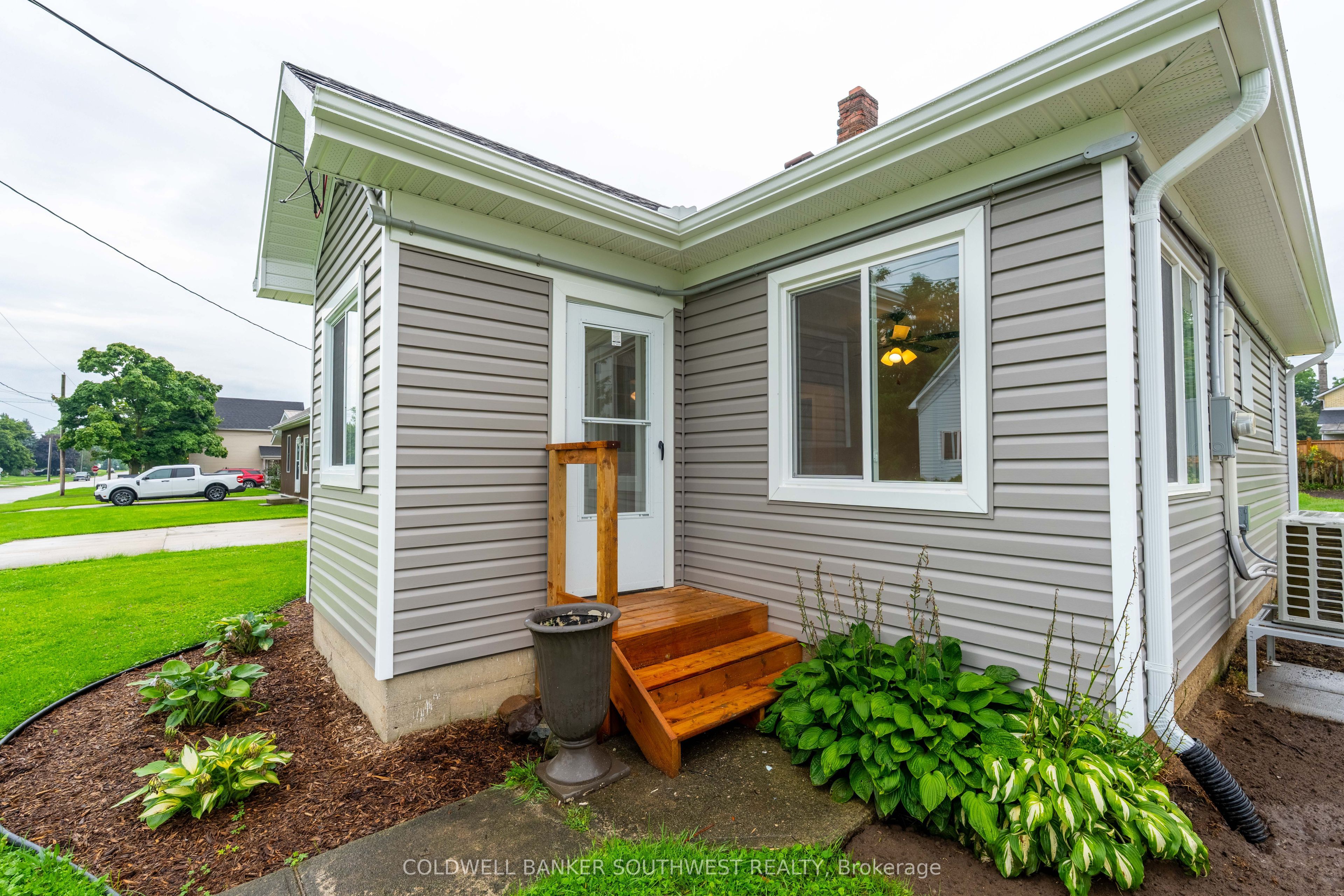 528 St Clair Street, Warwick, ON N0M 2S0 photo 3