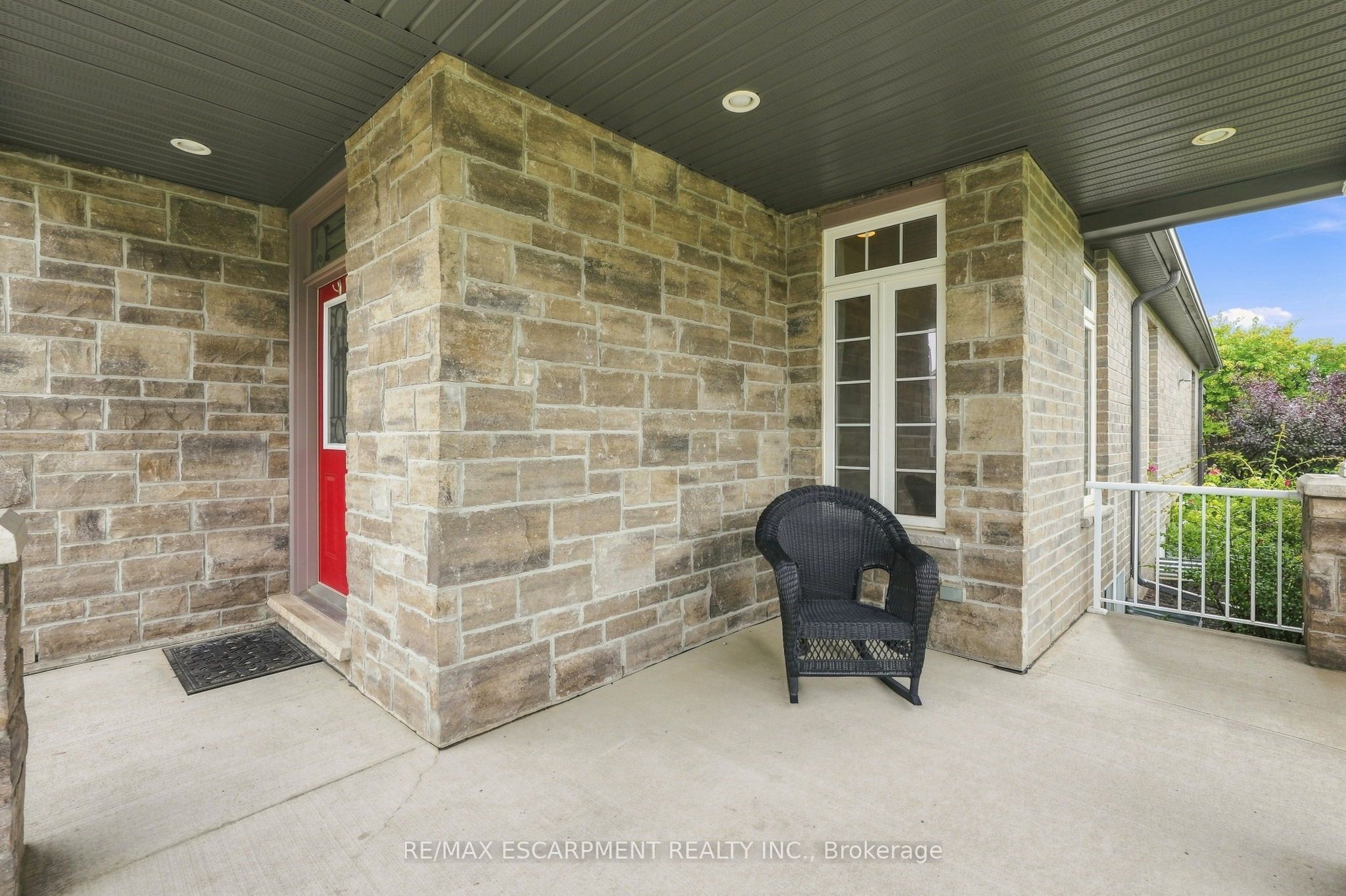 33 Norma Crescent, Guelph, ON N1E 7M4 photo 3