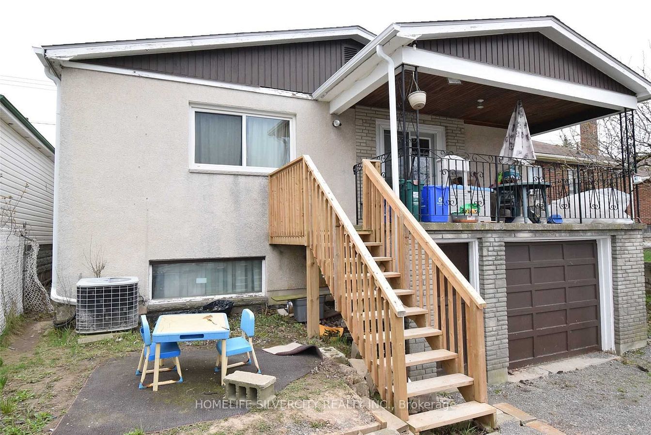 106 Townline Road W, St. Catharines, ON L2T 1P7 photo 2