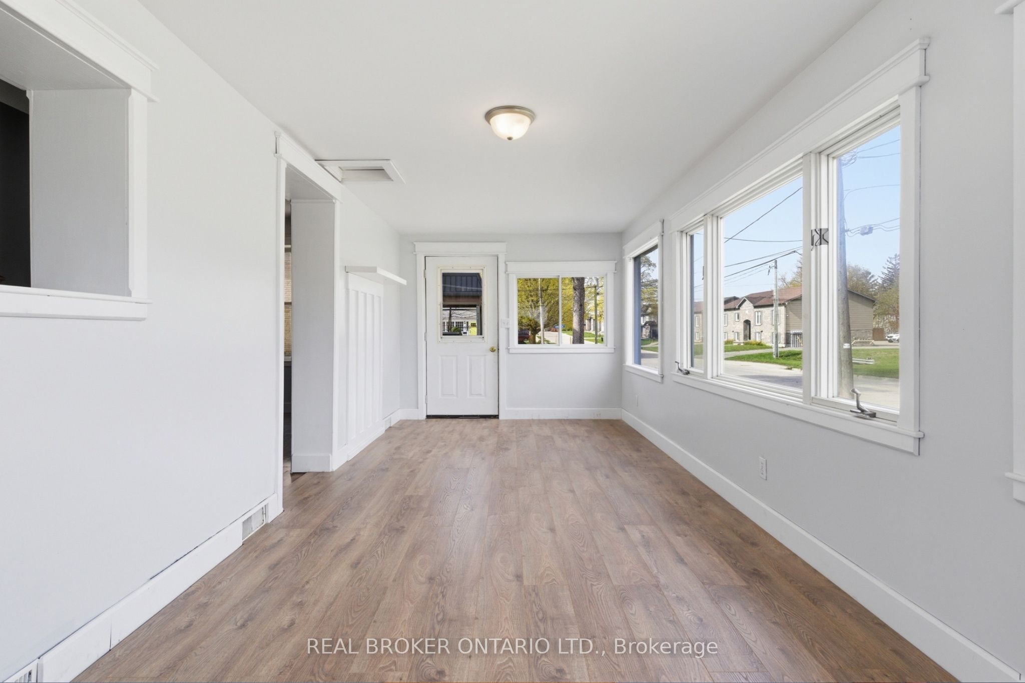 368 Wellington Avenue S, North Perth, ON N4W 2J2 photo 3