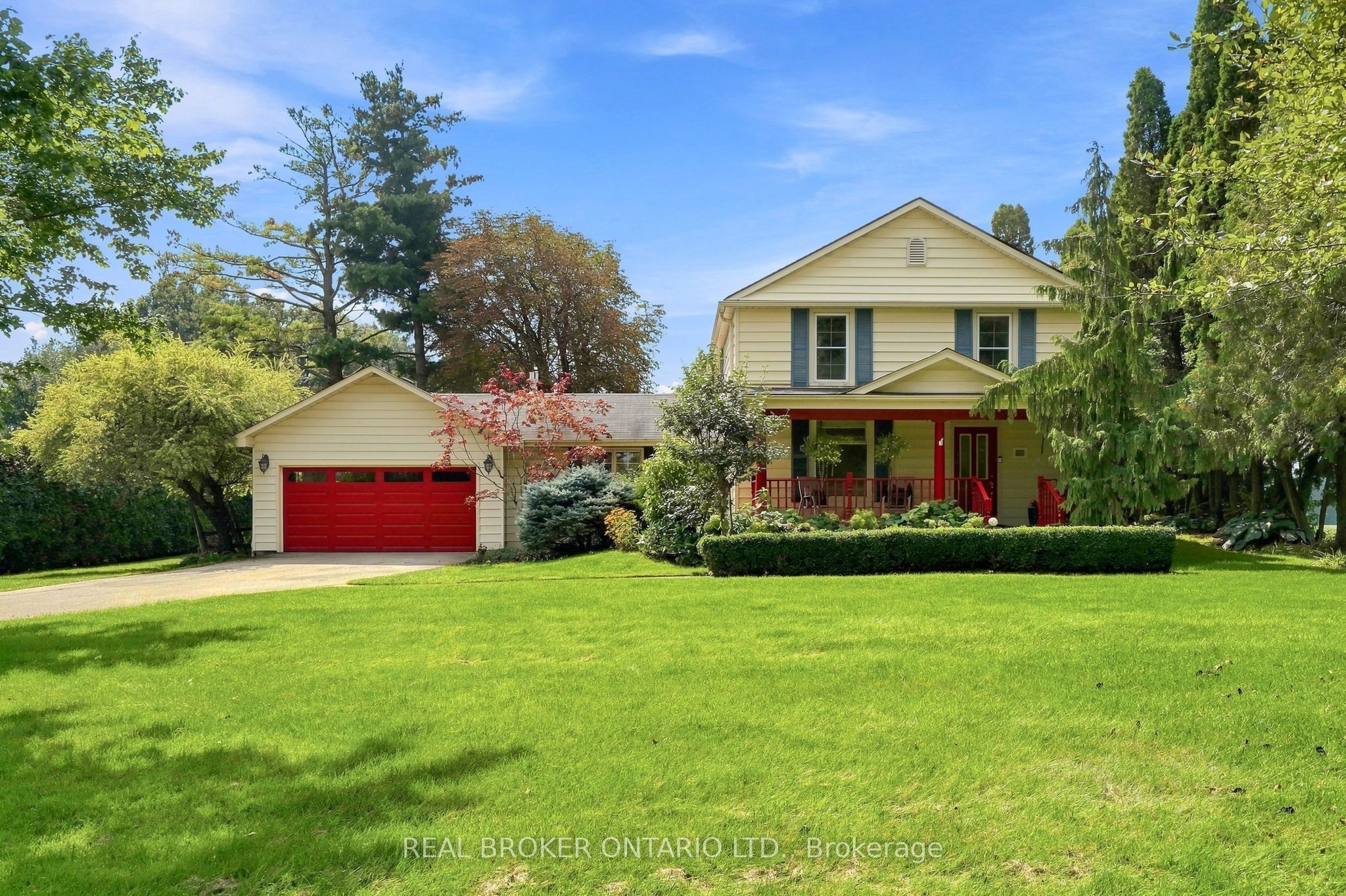 1079 Garden Lane, Hamilton, ON L8B 1P2 photo 2