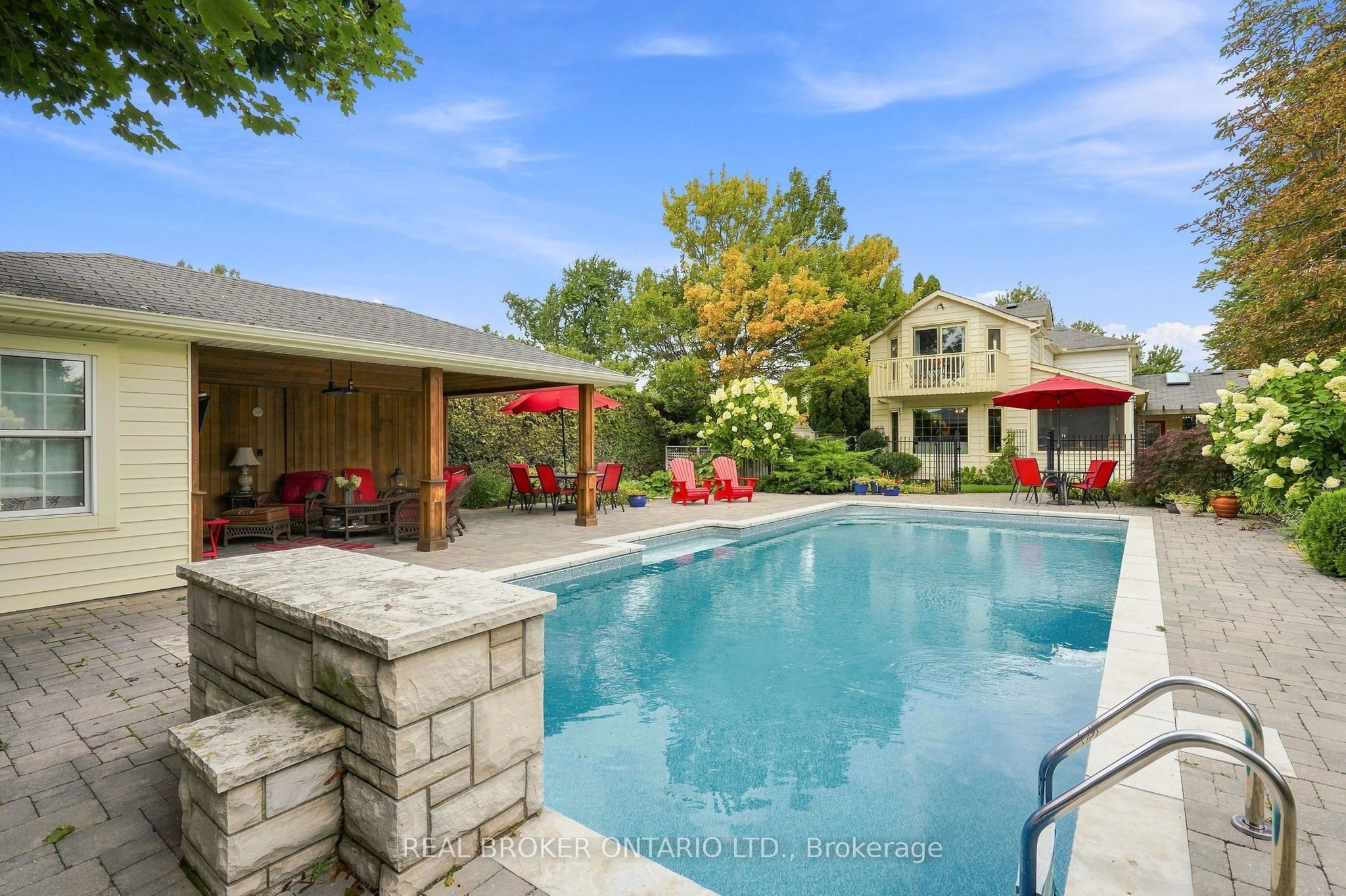 1079 Garden Lane, Hamilton, ON L8B 1P2 photo 4