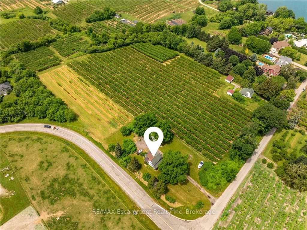 4864 Mountainview Road N, Lincoln, ON L3J 1W2 photo 2