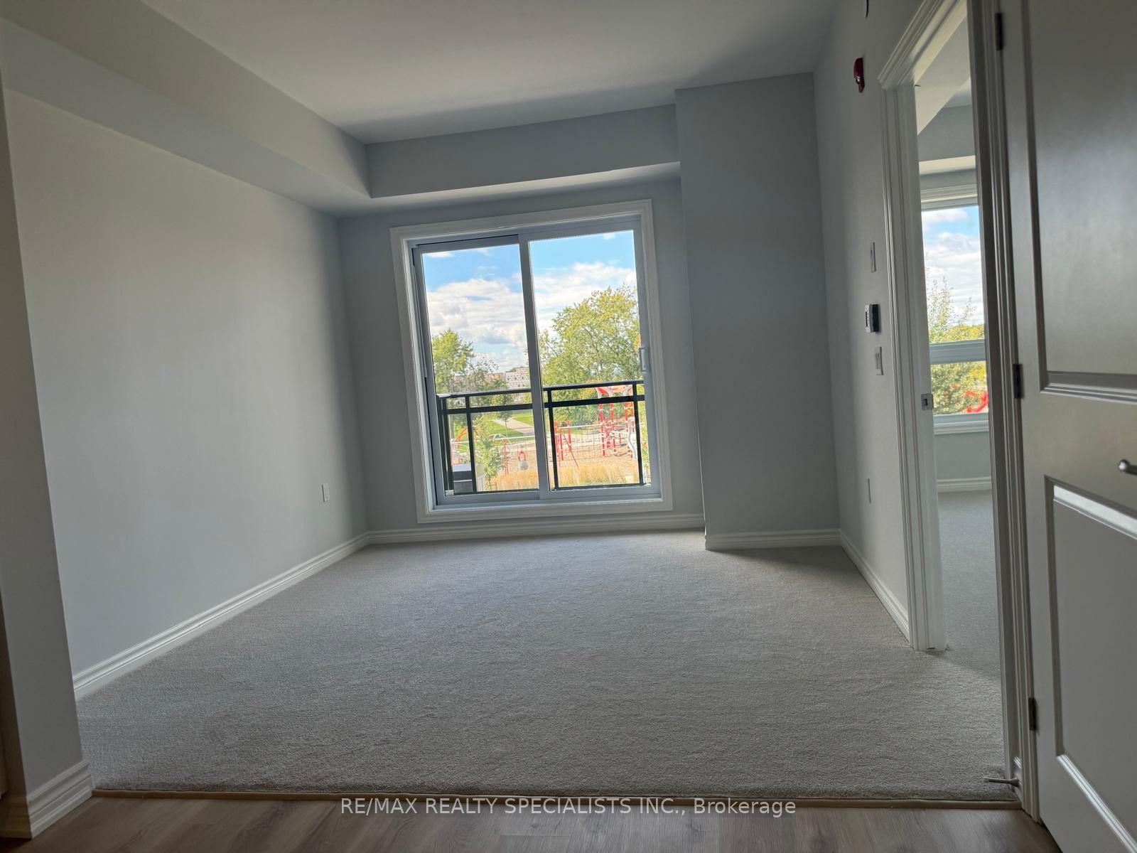 397 Codds Road 203, Manor Park - Cardinal Glen and Area, ON K1K 2G8 photo 5