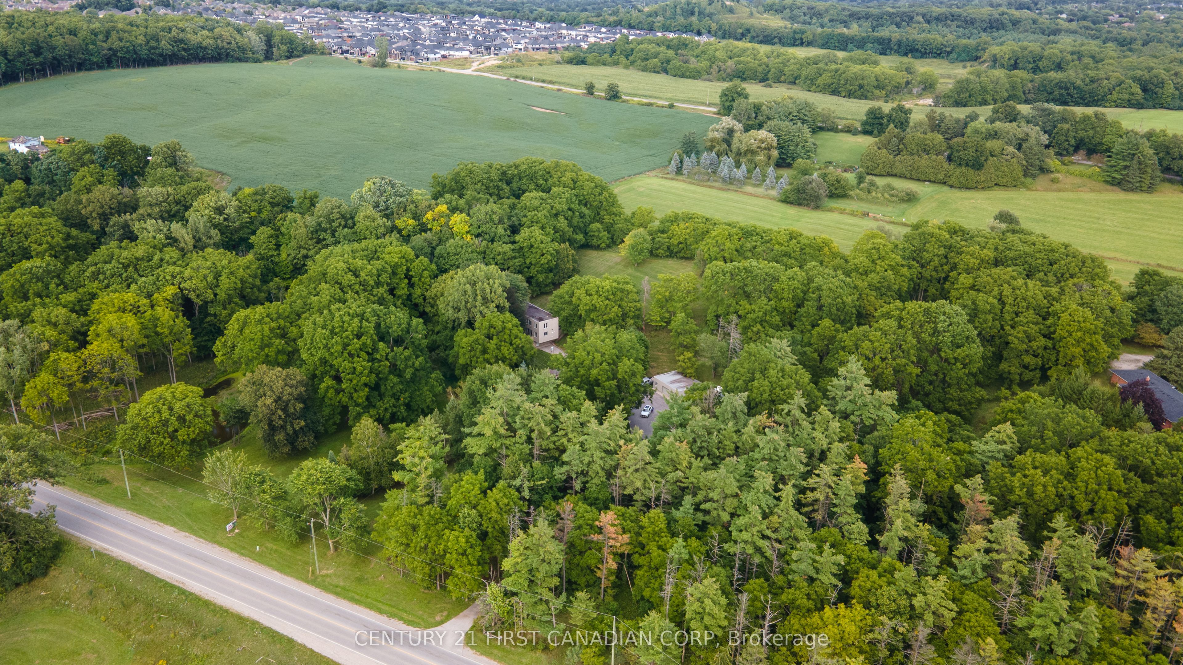 2546 Westdel Bourne, London South, ON N6K 4R3 photo 2