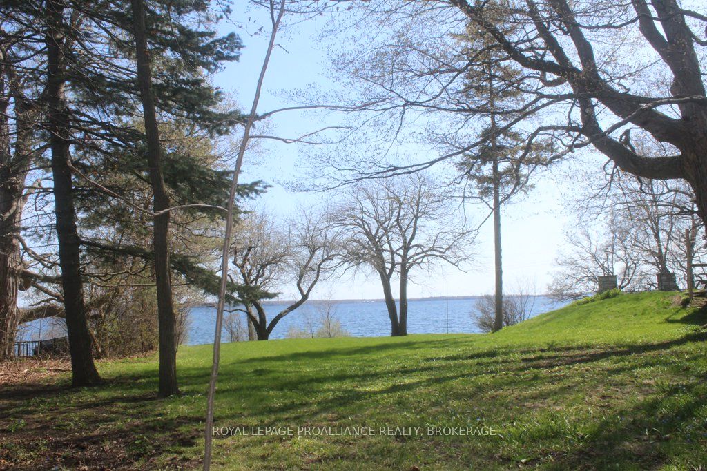 4690 Bath Road, Loyalist, ON K0H 1G0 photo 3