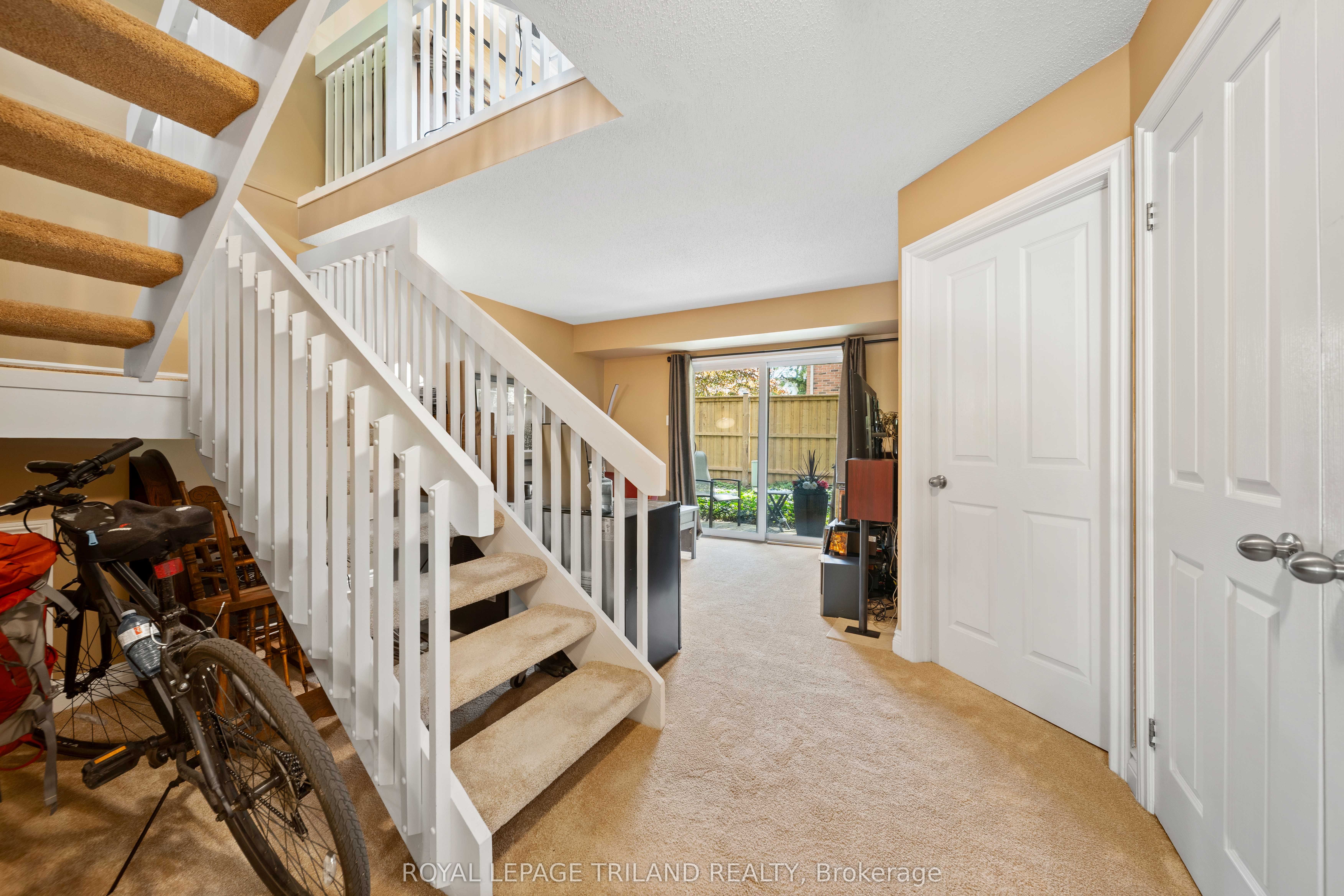1399 Commissioners Road W 4, London South, ON N6K 4G9 photo 5