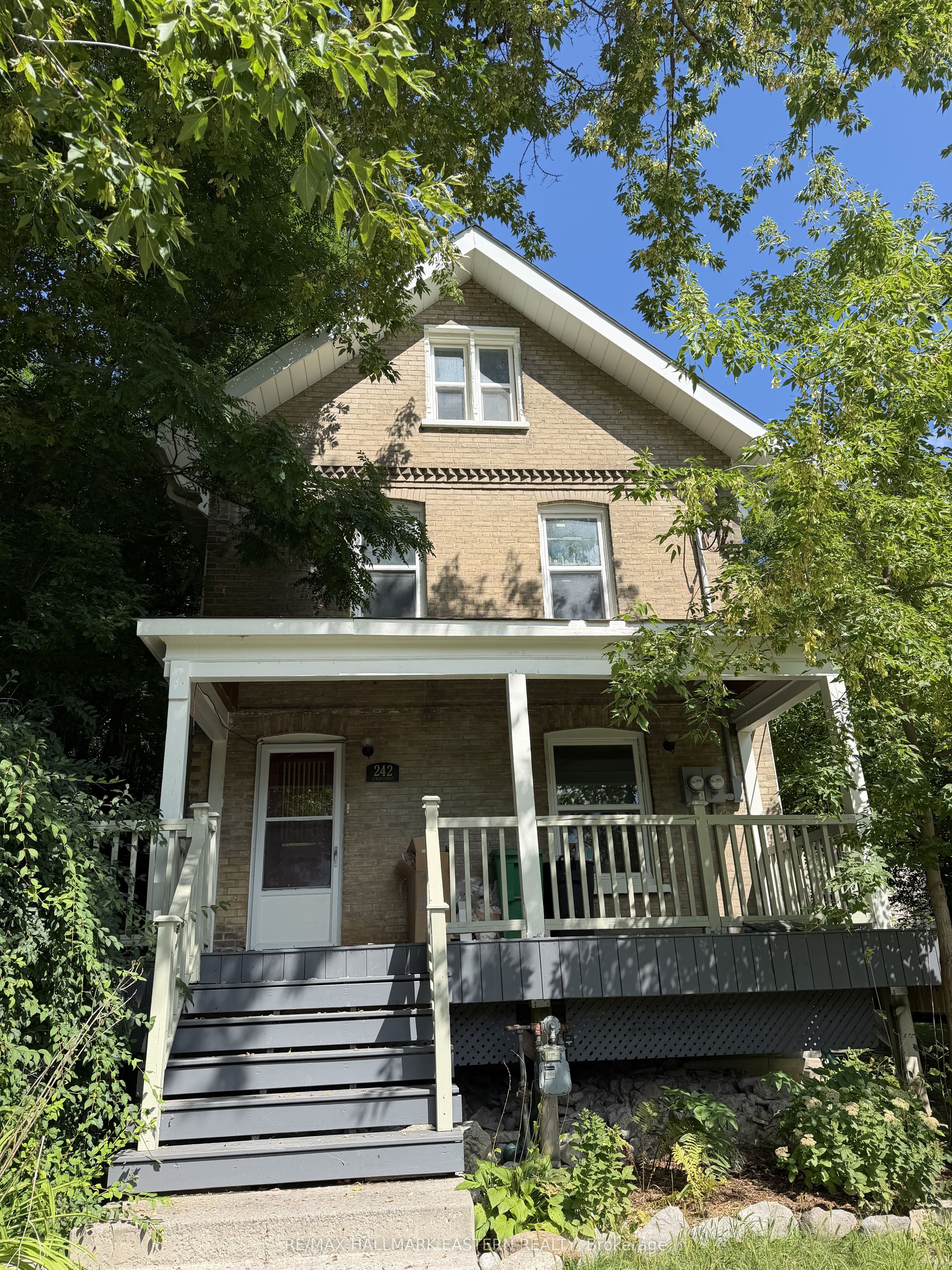 242 Dublin Street, Peterborough, ON K9H 3B8