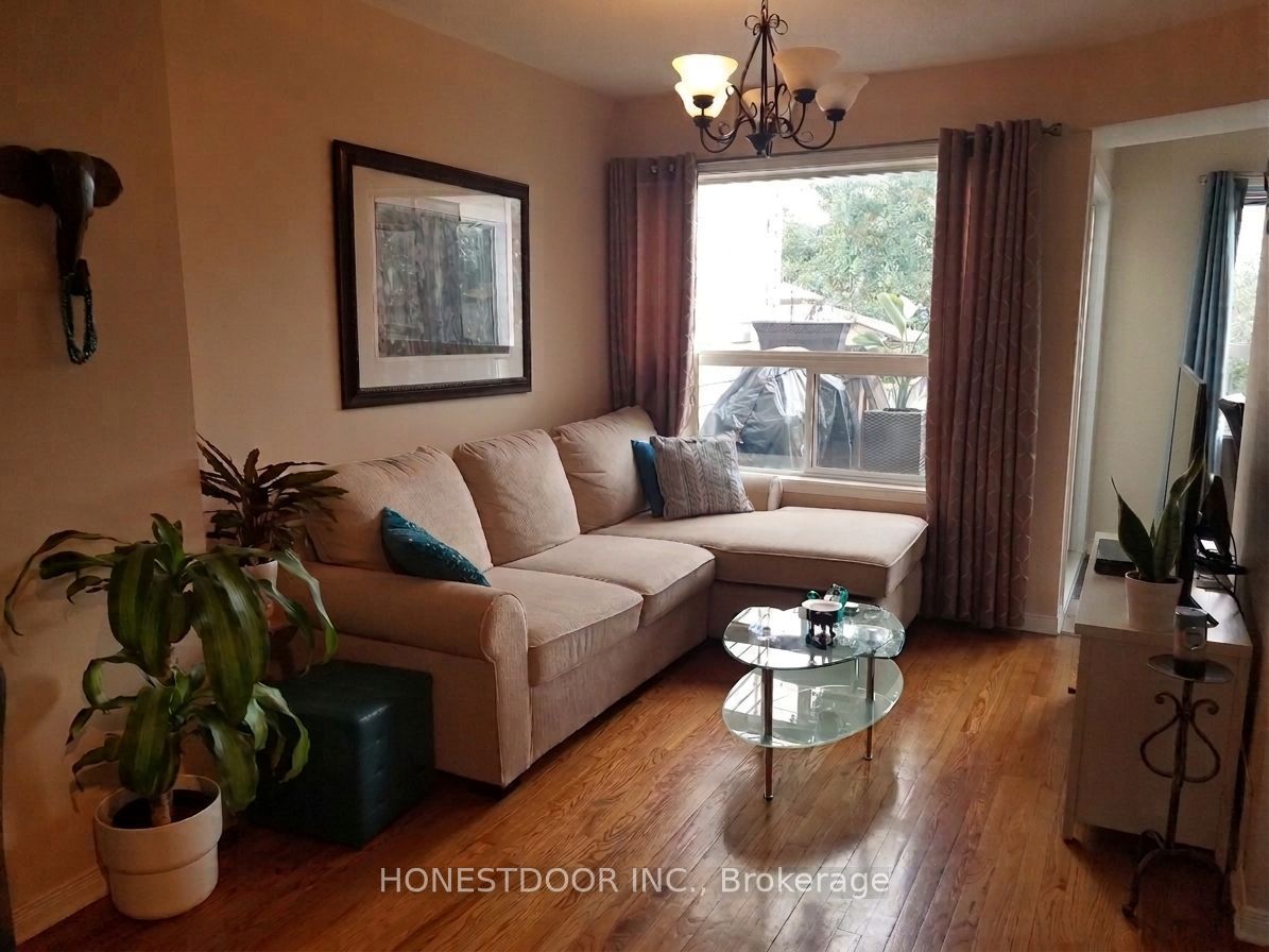 49 Mullcraft Crescent, Barrhaven, ON K2J 4P7 photo 3