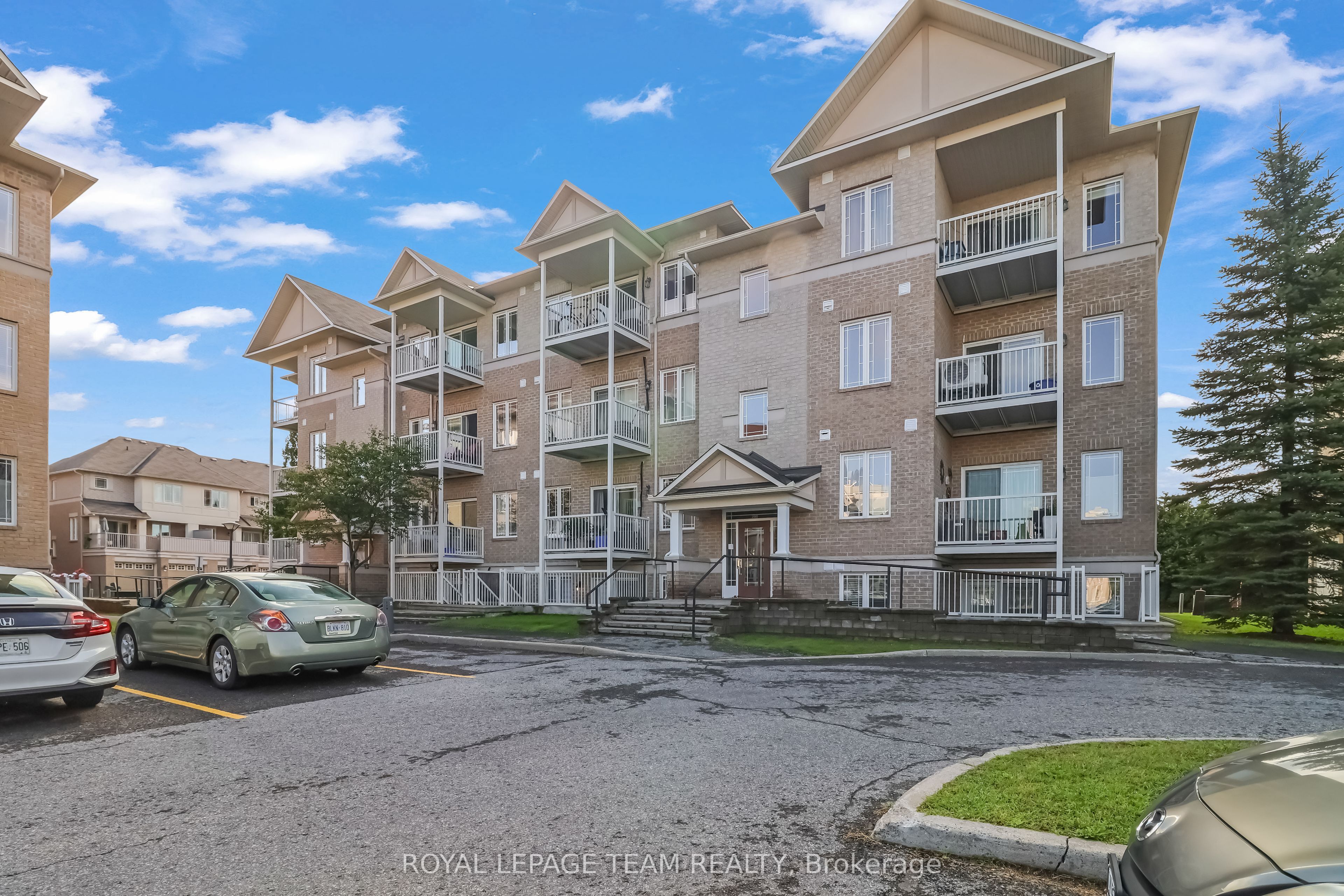 200 Paseo Private 6, South of Baseline to Knoxdale, ON K2G 4N7 photo 2
