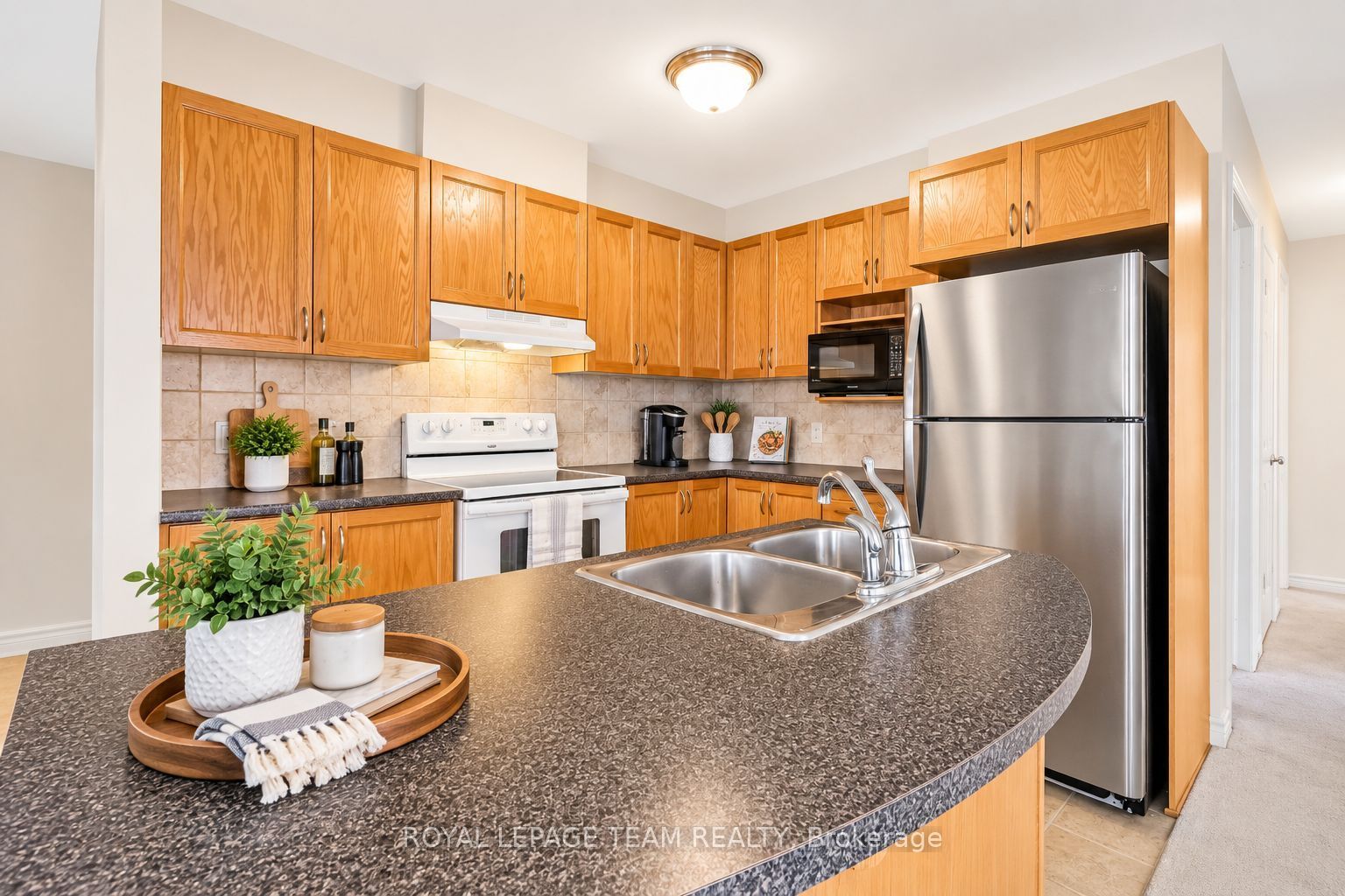 200 Paseo Private 6, South of Baseline to Knoxdale, ON K2G 4N7 photo 5