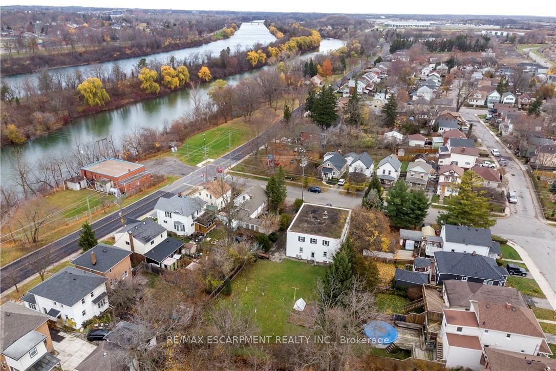 13 McMaster Avenue, Welland, ON L3B 3S6 photo 3