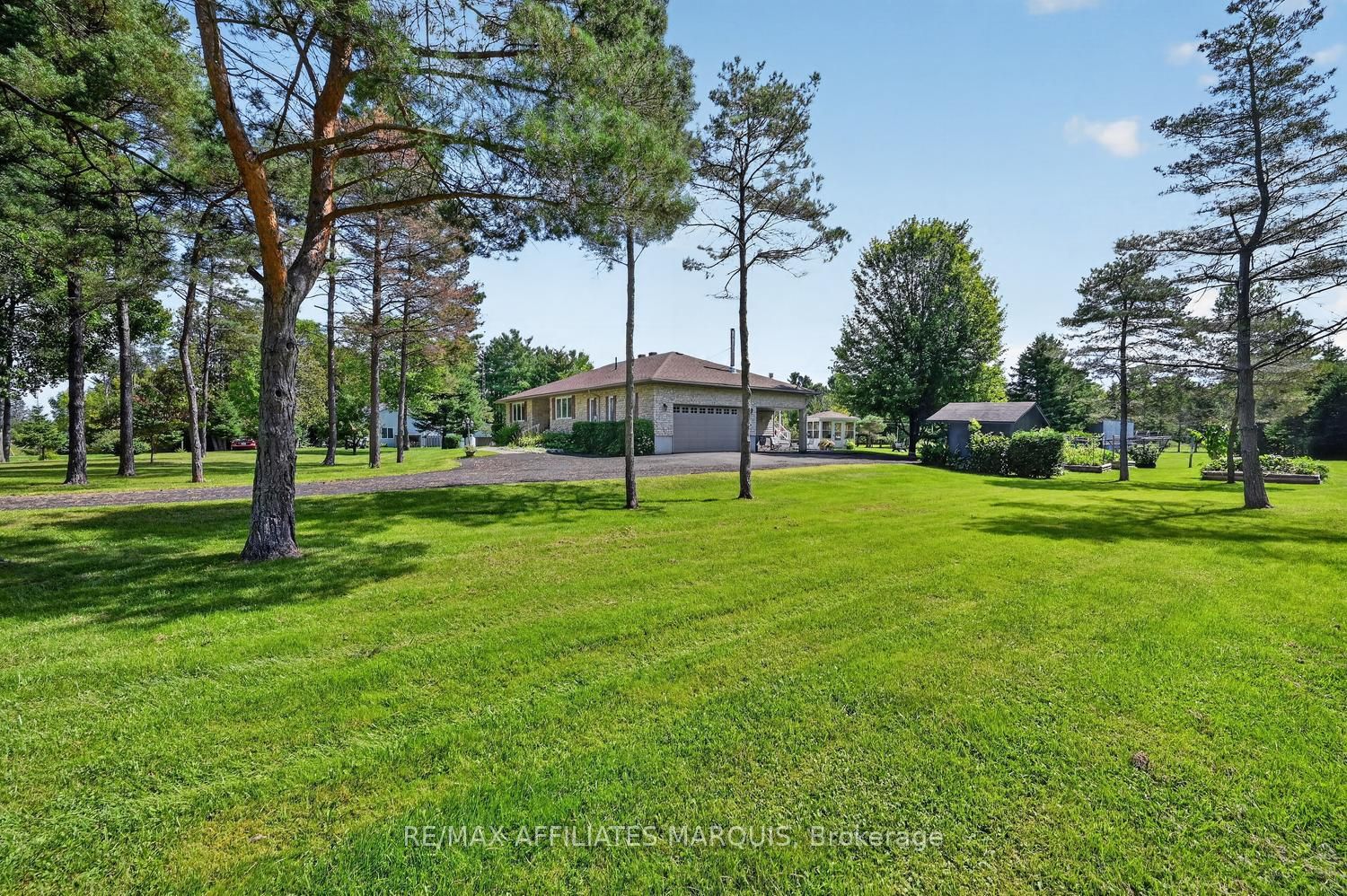 375 Ferguson Tetlock Road, Montague, ON K7A 4S4 photo 3