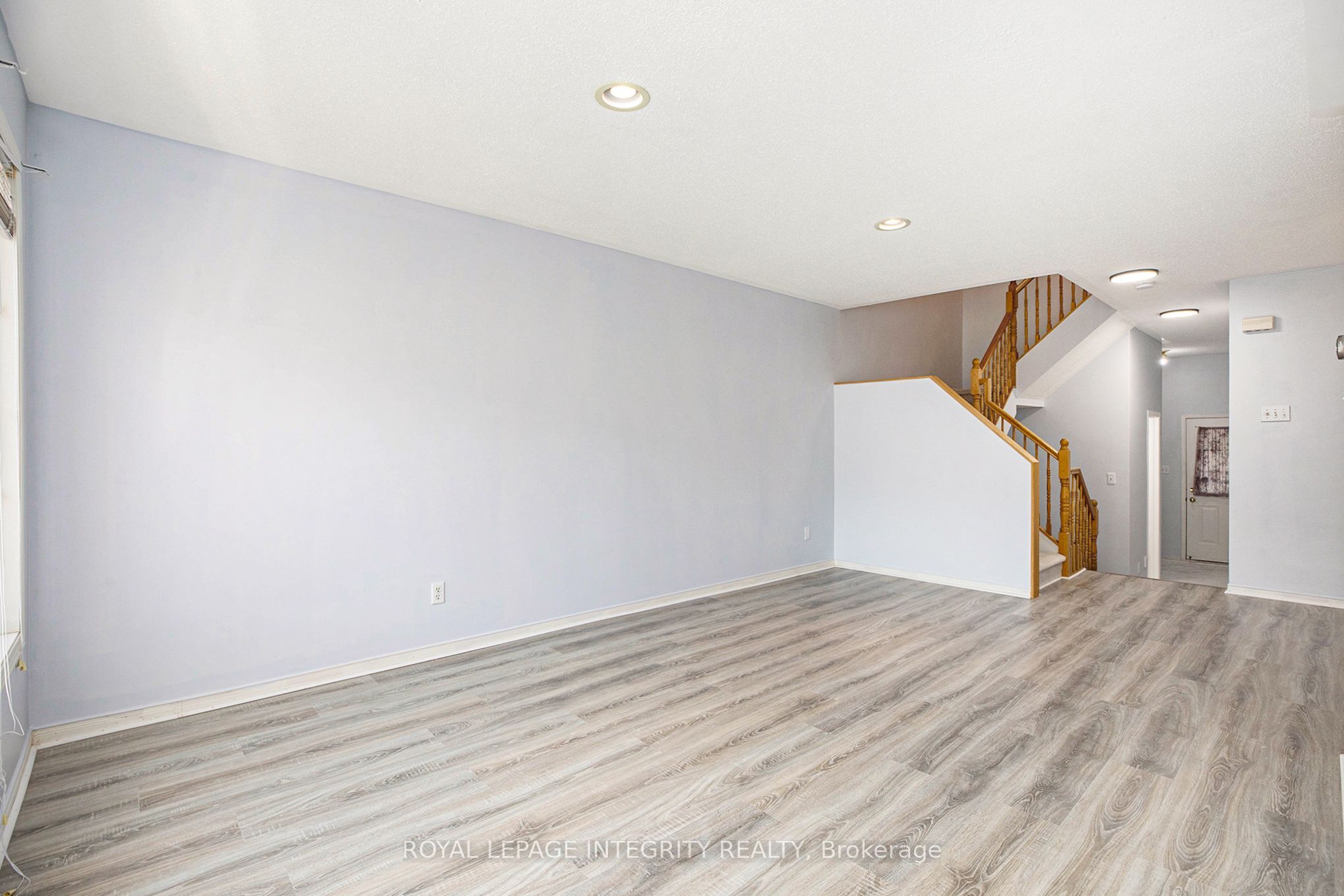 67 Landover Crescent, Kanata, ON K2M 2W4 photo 2