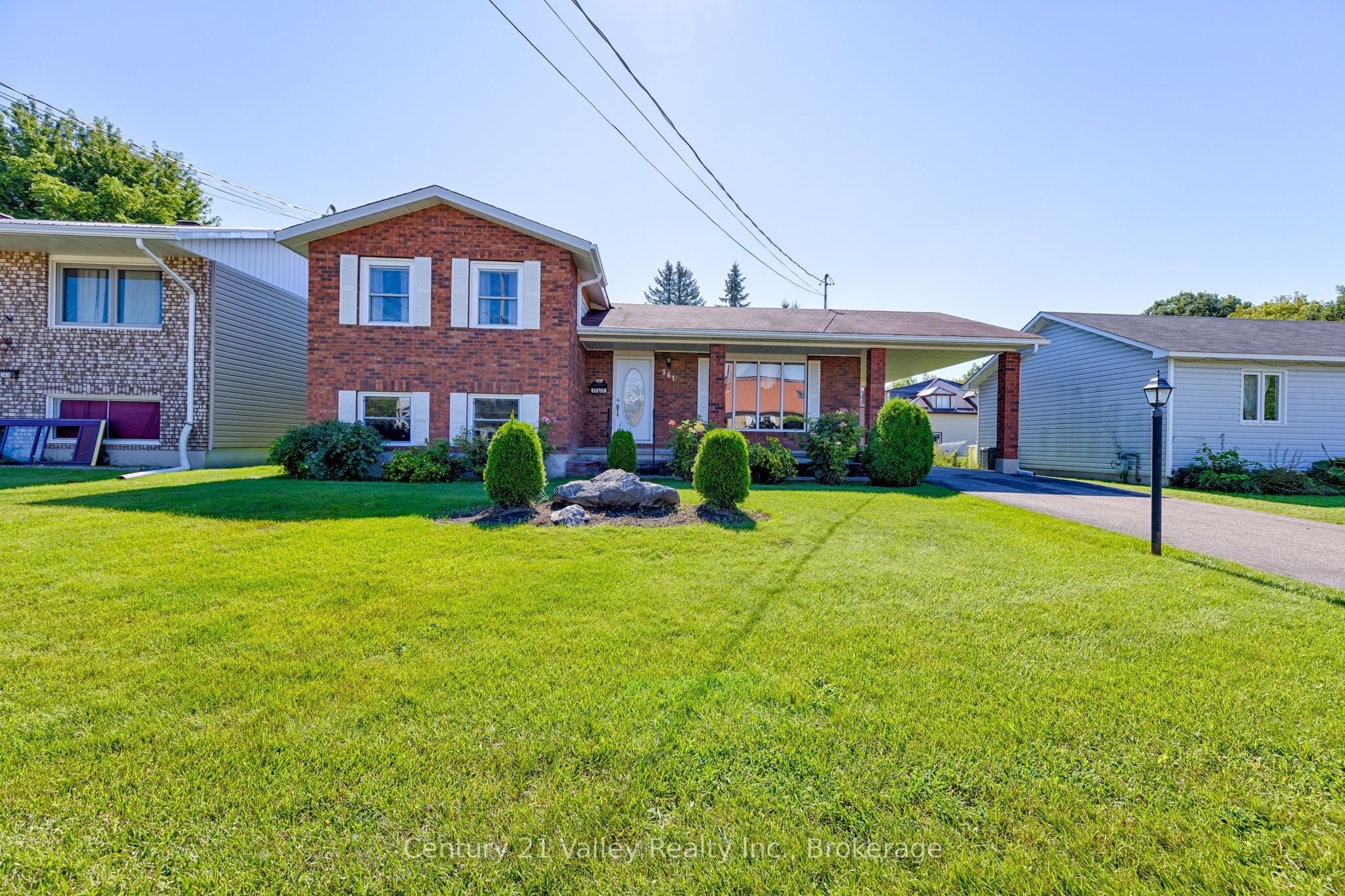 361 Sidney Avenue E, Renfrew, ON K7V 2X7 photo 2