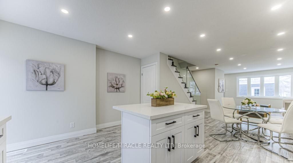 152 Overlea Drive, Kitchener, ON N2M 1T3 photo 4