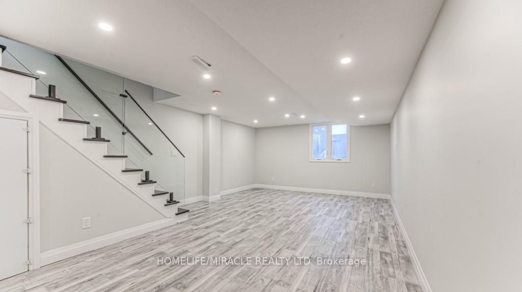 152 Overlea Drive, Kitchener, ON N2M 1T3 photo 5