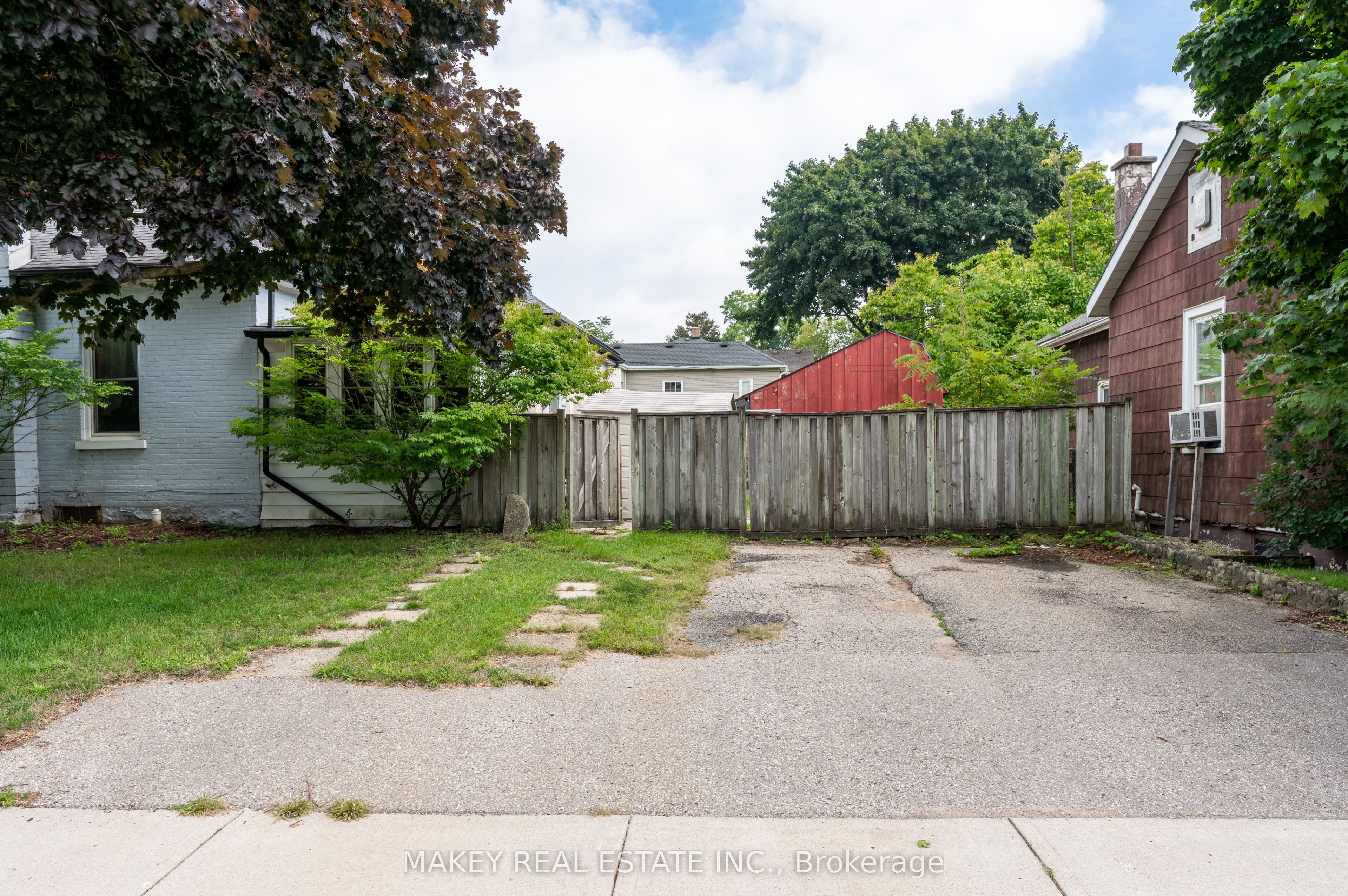 314 Queen Street, Woodstock, ON N4S 1M1 photo 3