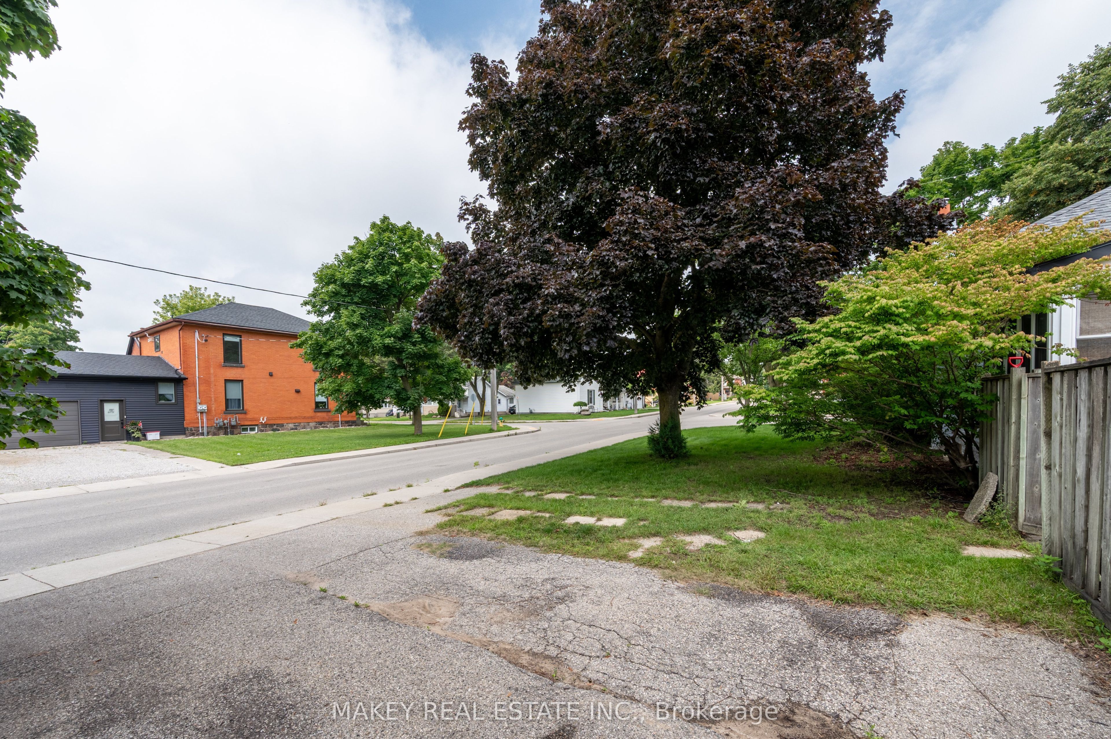 314 Queen Street, Woodstock, ON N4S 1M1 photo 4