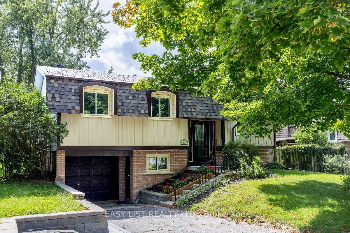 2651 Marsdale Drive, Peterborough, ON K9L 1R5