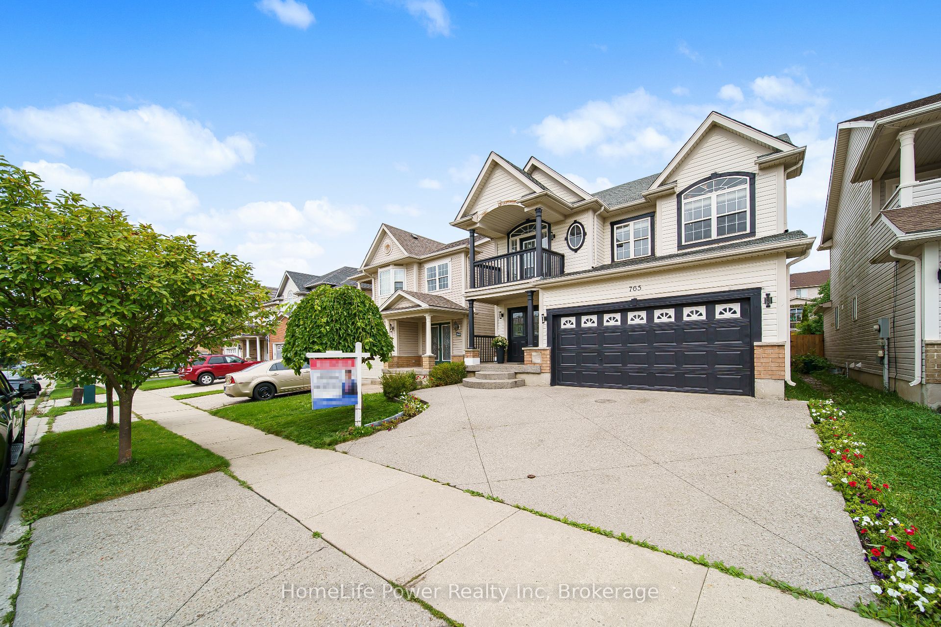 765 BRANDENBURG Boulevard, Waterloo, ON N2T 2W9 photo 2