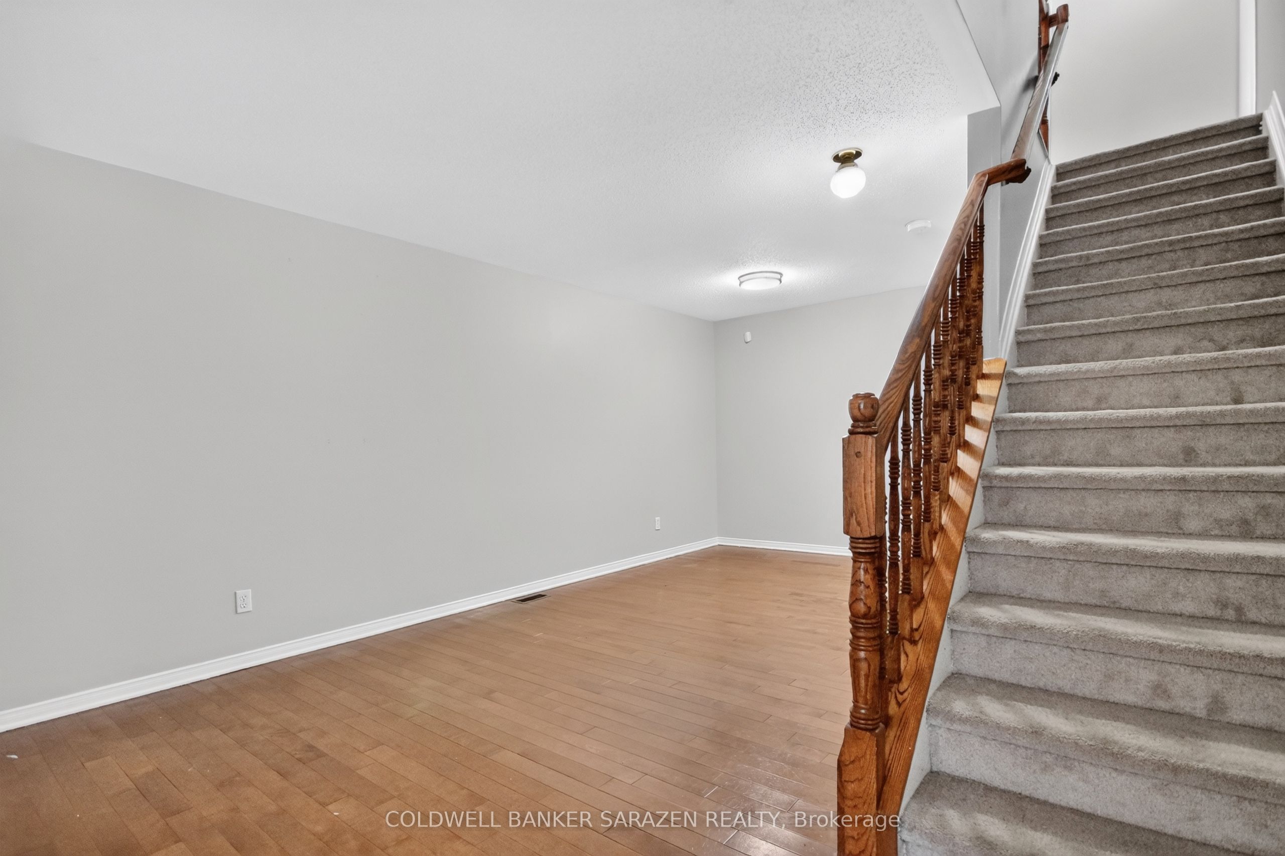 111 HARBOUR VIEW Street, Barrhaven, ON K2G 6Z7 photo 4