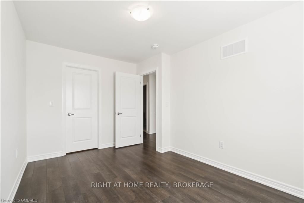 40 zinfandel Drive 8, Hamilton, ON L8E 0L1 photo 2