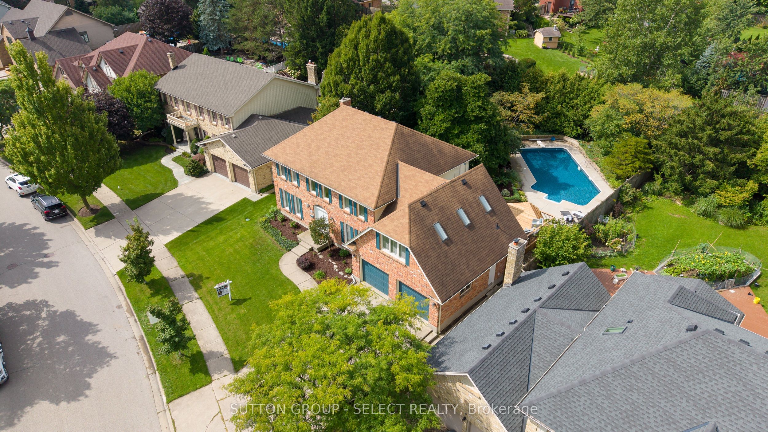 1316 Corley Drive N, London North, ON N6G 4K5 photo 2