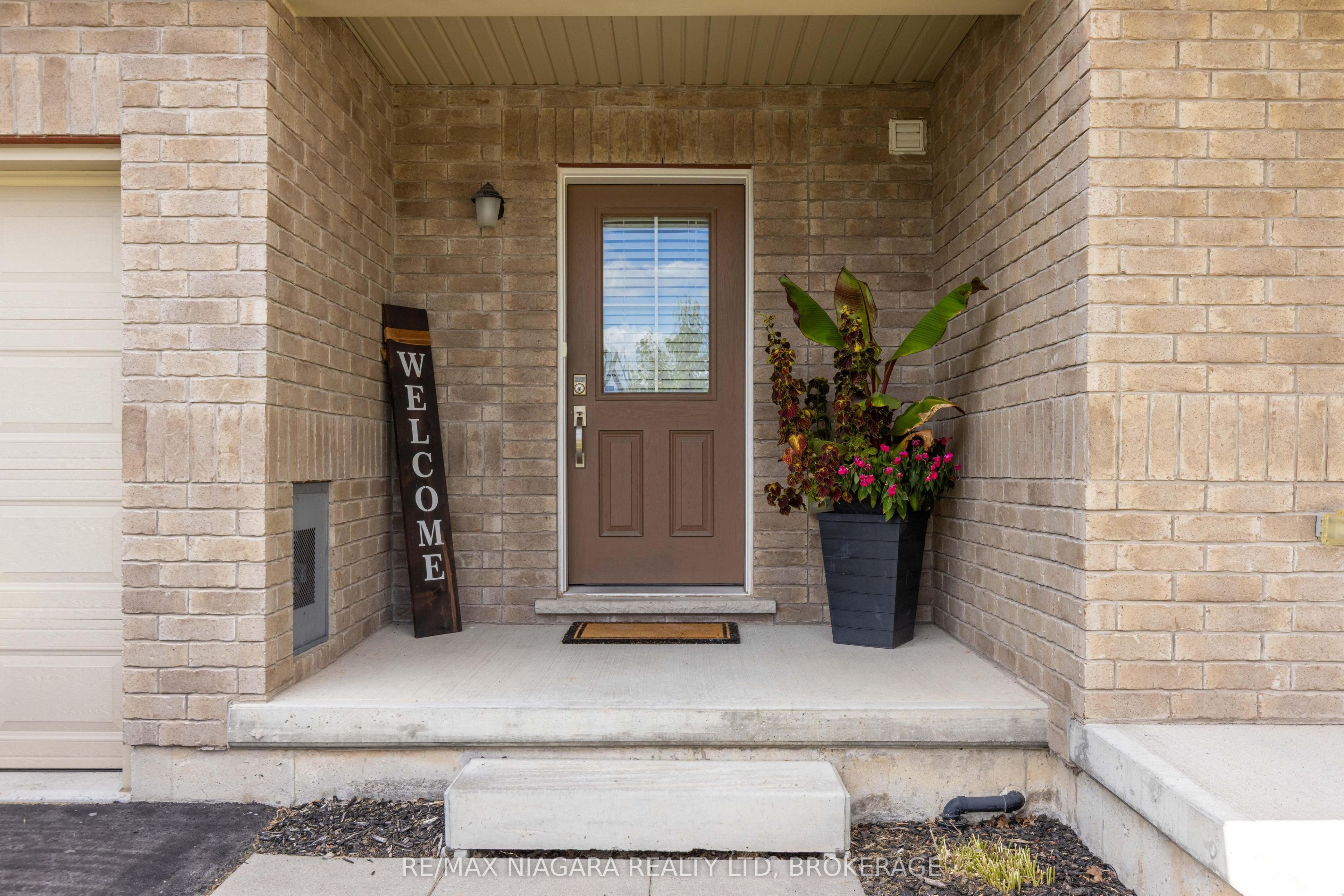 8073 Cole Court, Niagara Falls, ON L2G 0H8 photo 2