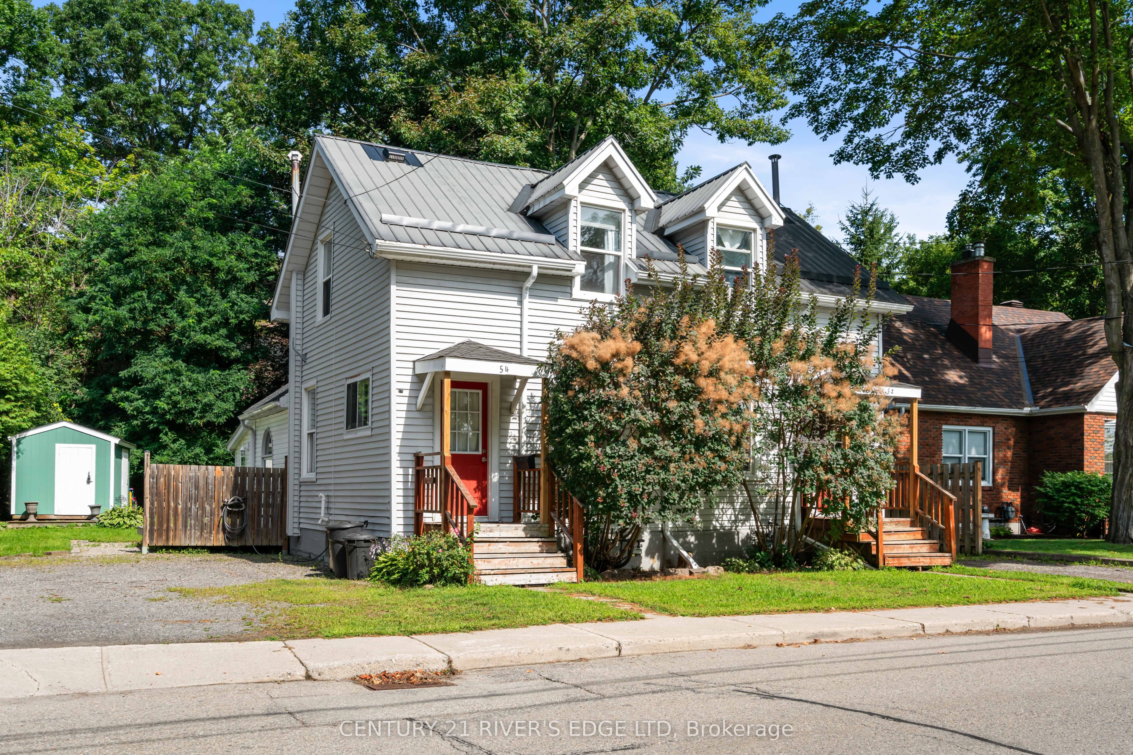 54 Hartley Street, Brockville, ON K6V 3N5