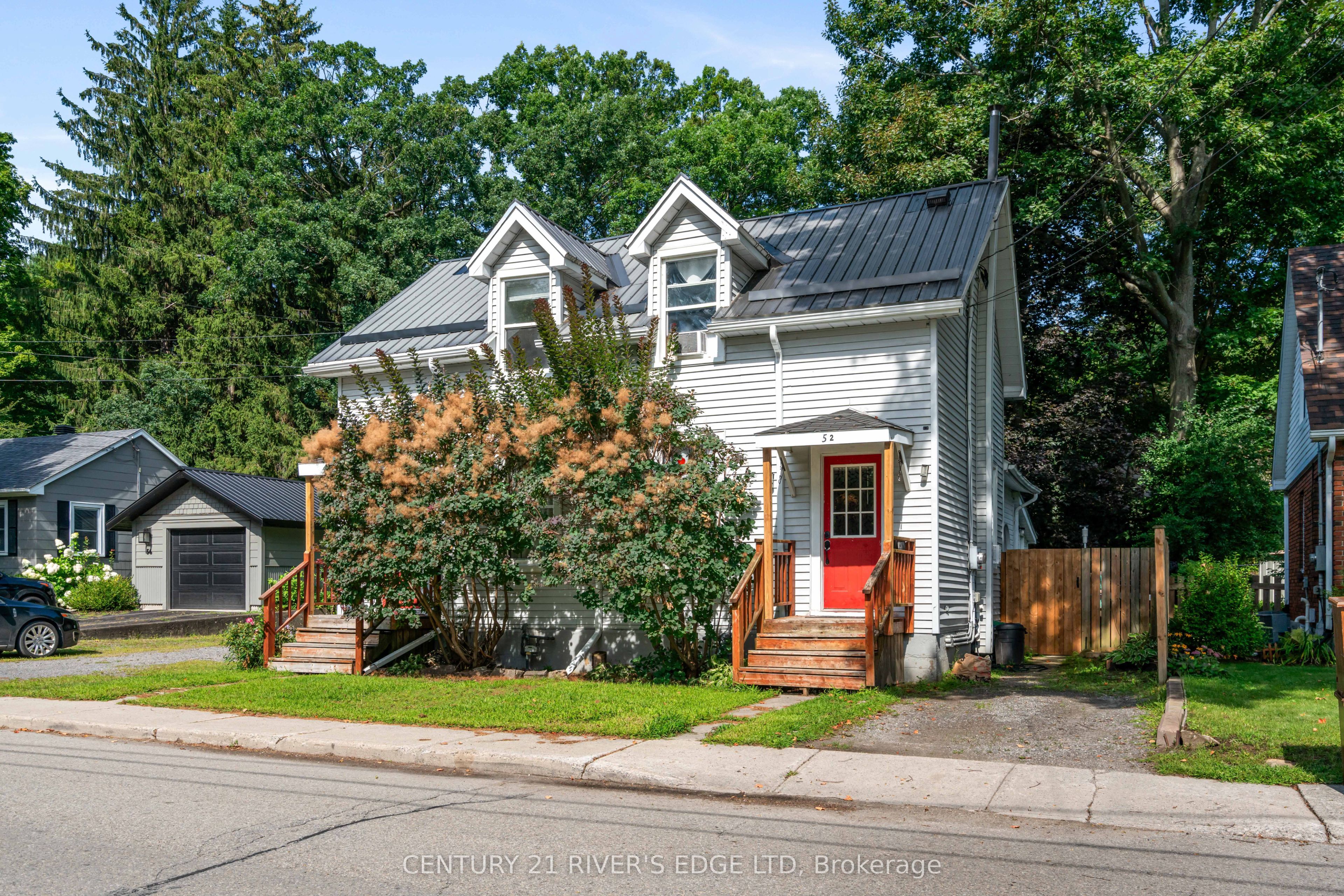 54 Hartley Street, Brockville, ON K6V 3N5 photo 3