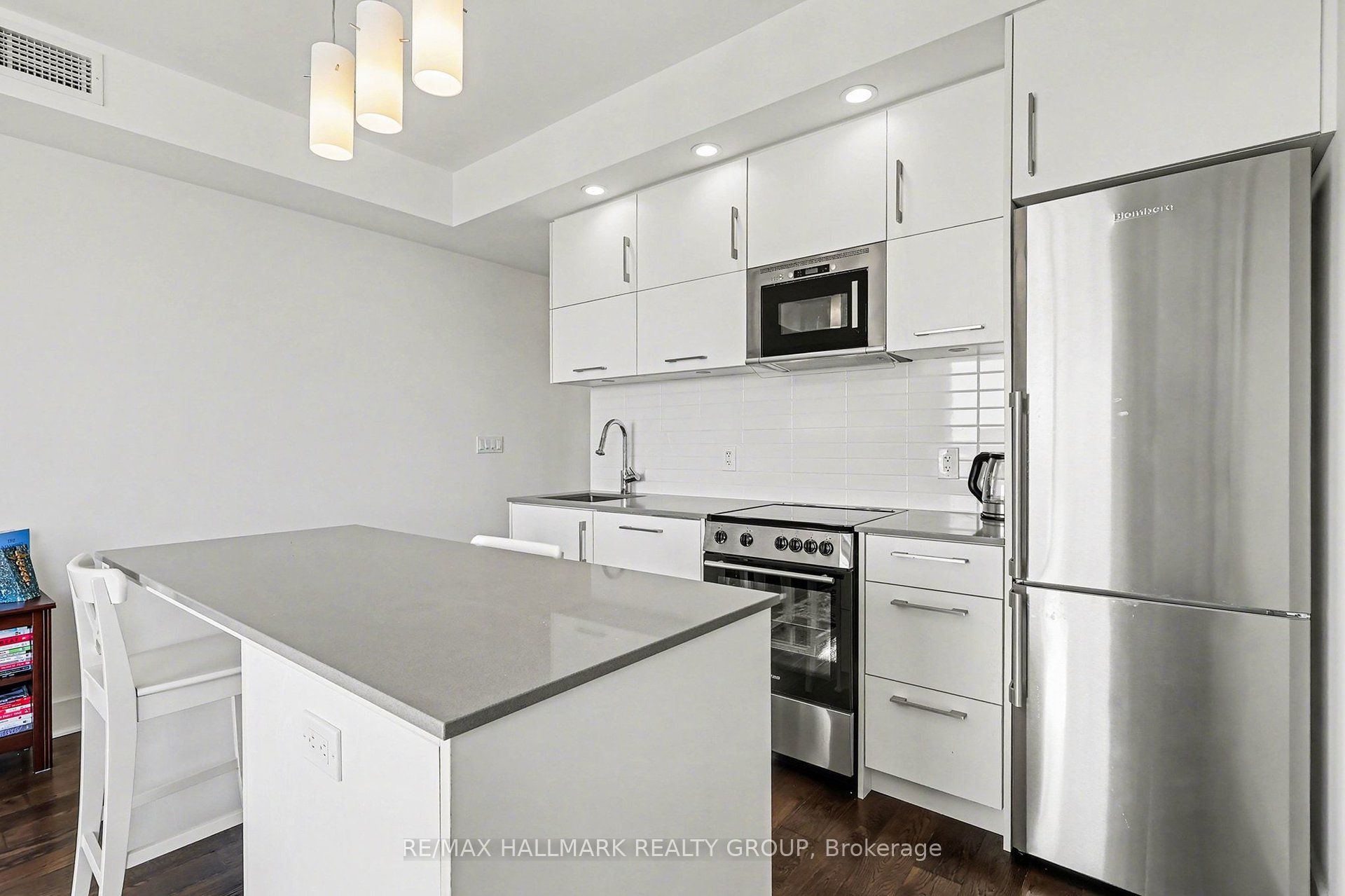 255 Bay Street 1412, Ottawa Centre, ON K1R 0C5 photo 5