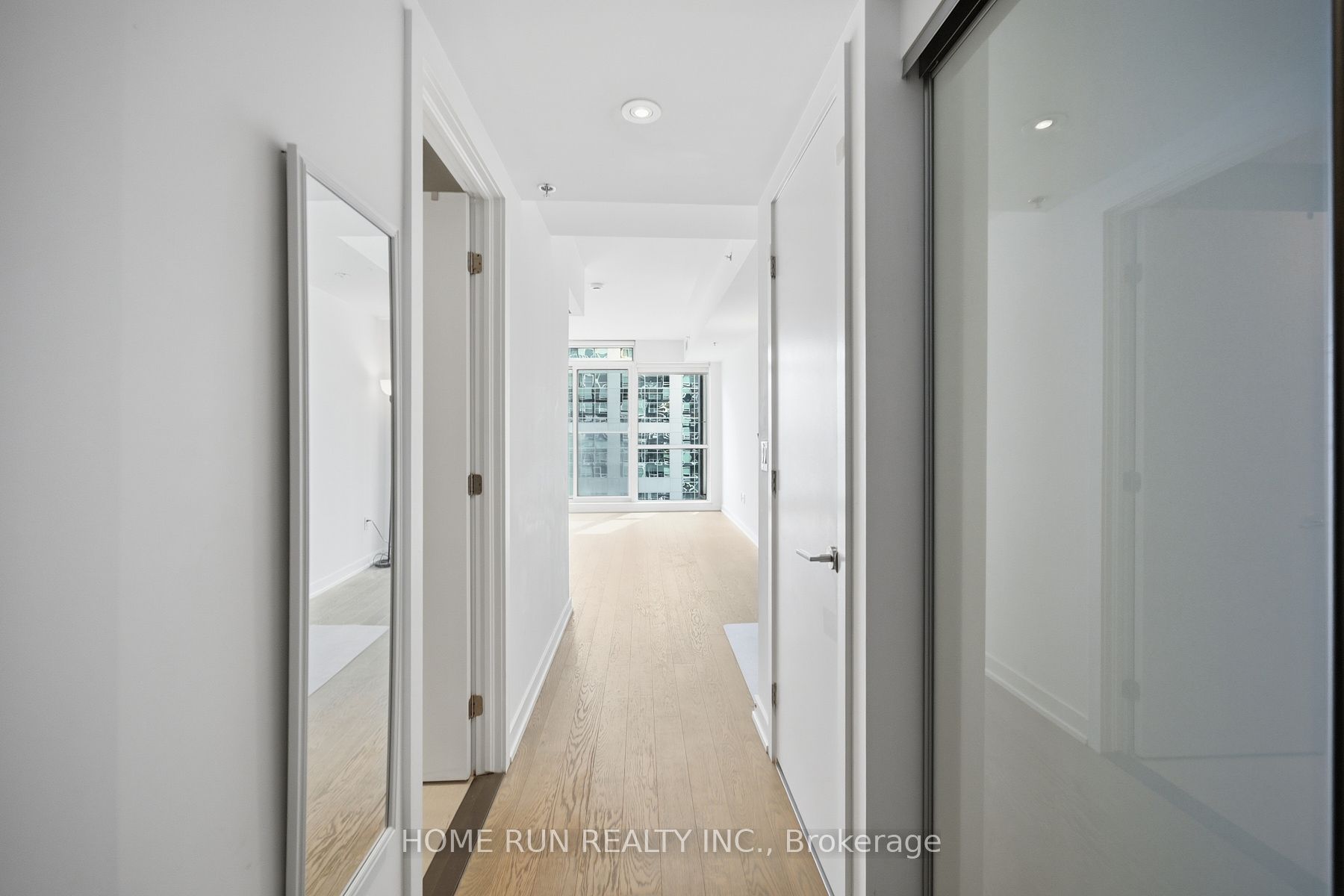 199 Slater Street 1007, Ottawa Centre, ON K1P 0C8 photo 3