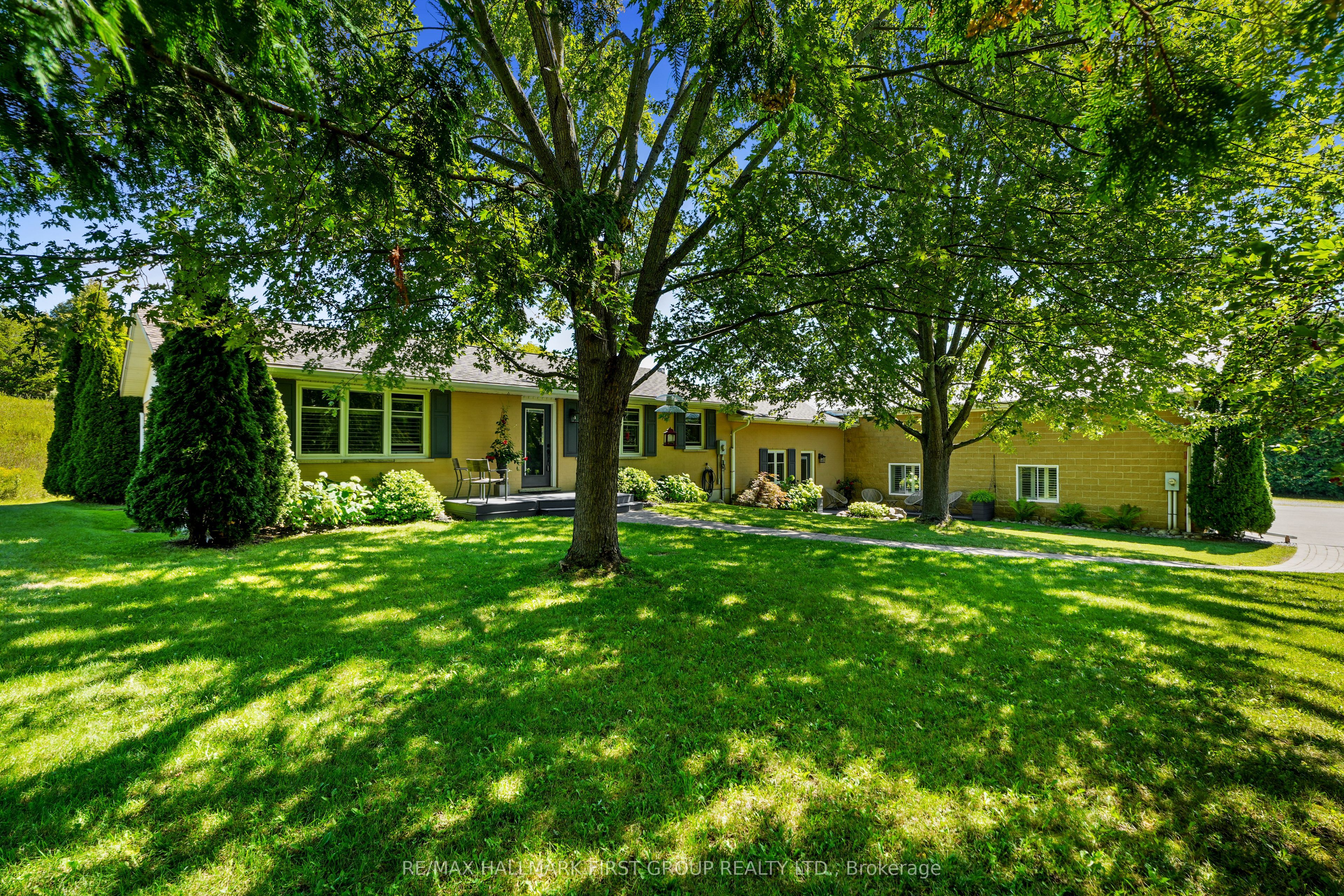 3311 Burnham Street N, Hamilton Township, ON K9A 4J7