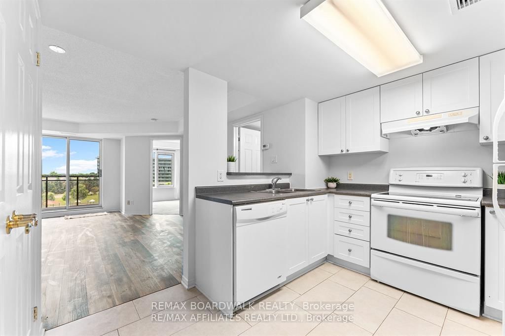 310 Central Park Drive 5S, Carlington - Central Park, ON K2C 4G4 photo 5