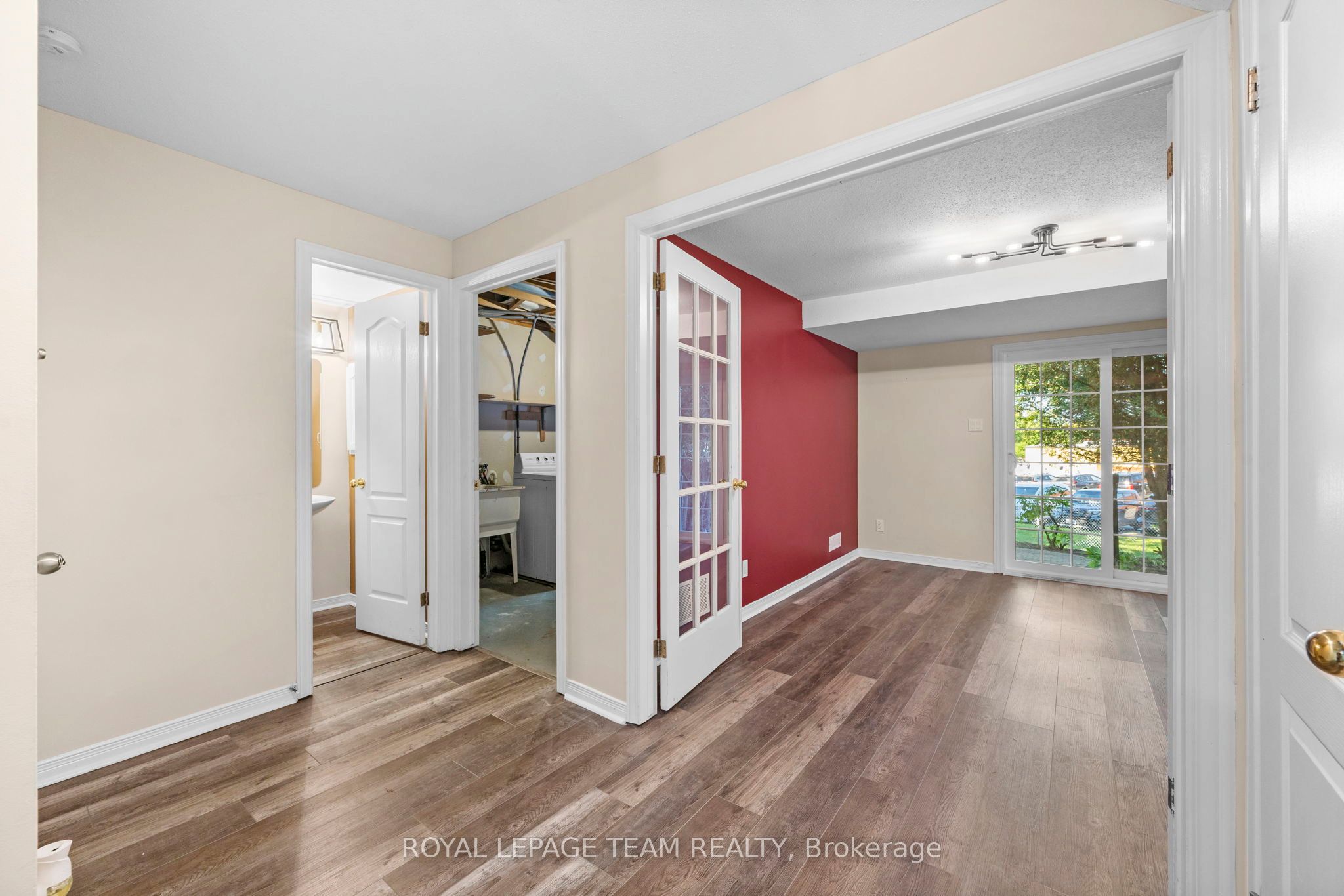 8 Mannington Court, Barrhaven, ON K2J 4A1 photo 4