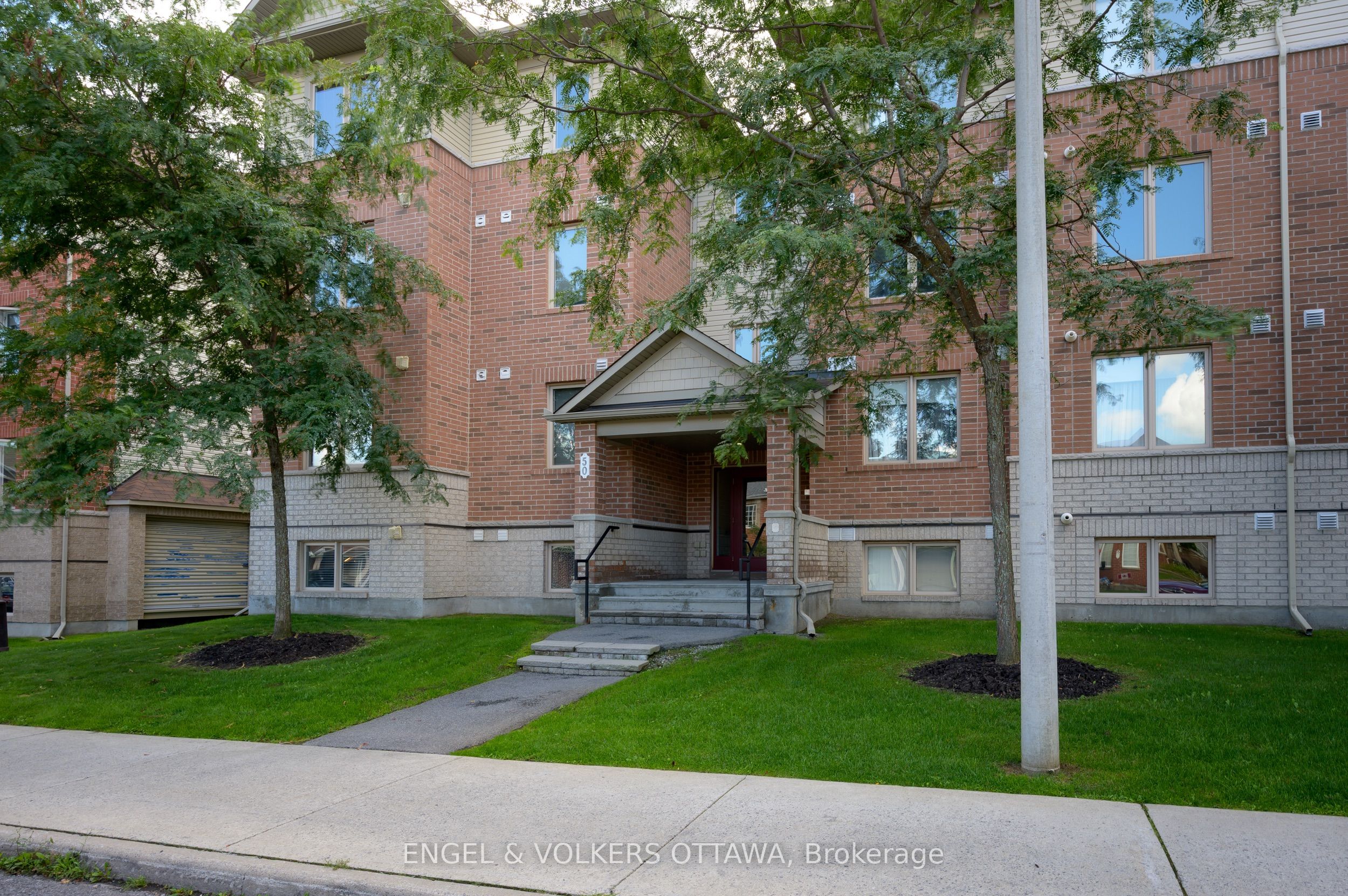 50 Barnstone Drive 7, Barrhaven, ON K2G 6X2 photo 2