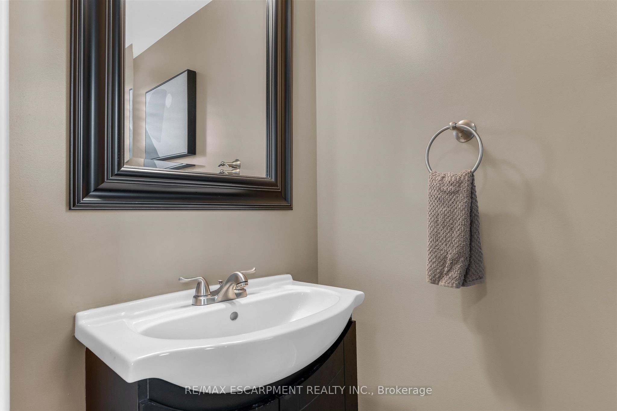 125 Voyager Pass, Hamilton, ON L0R 1C0 photo 5