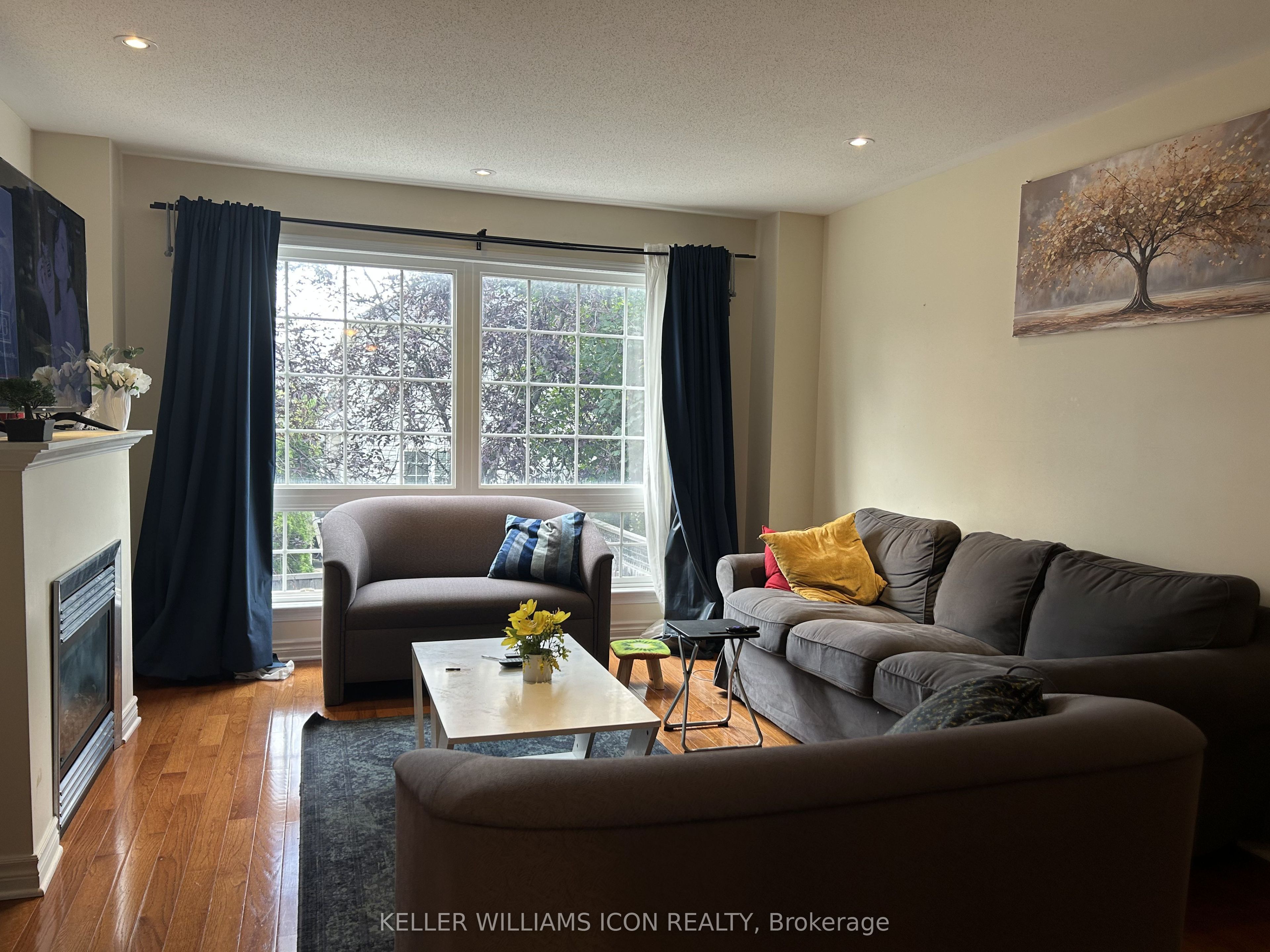 131 Goldwood Private, Barrhaven, ON K2J 0P4 photo 2