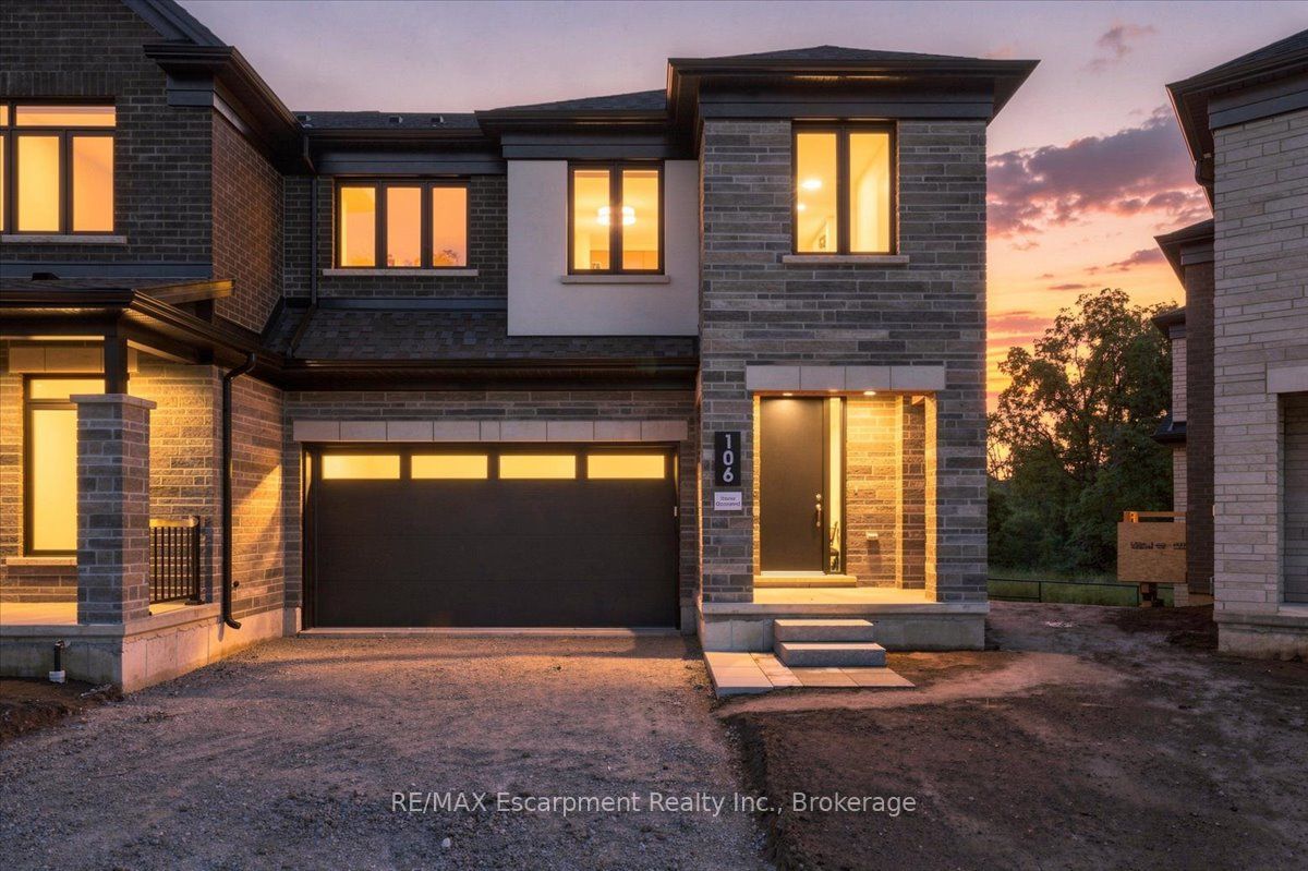 106 Valley Trail Place, Hamilton, ON L8B 2A2 photo 2