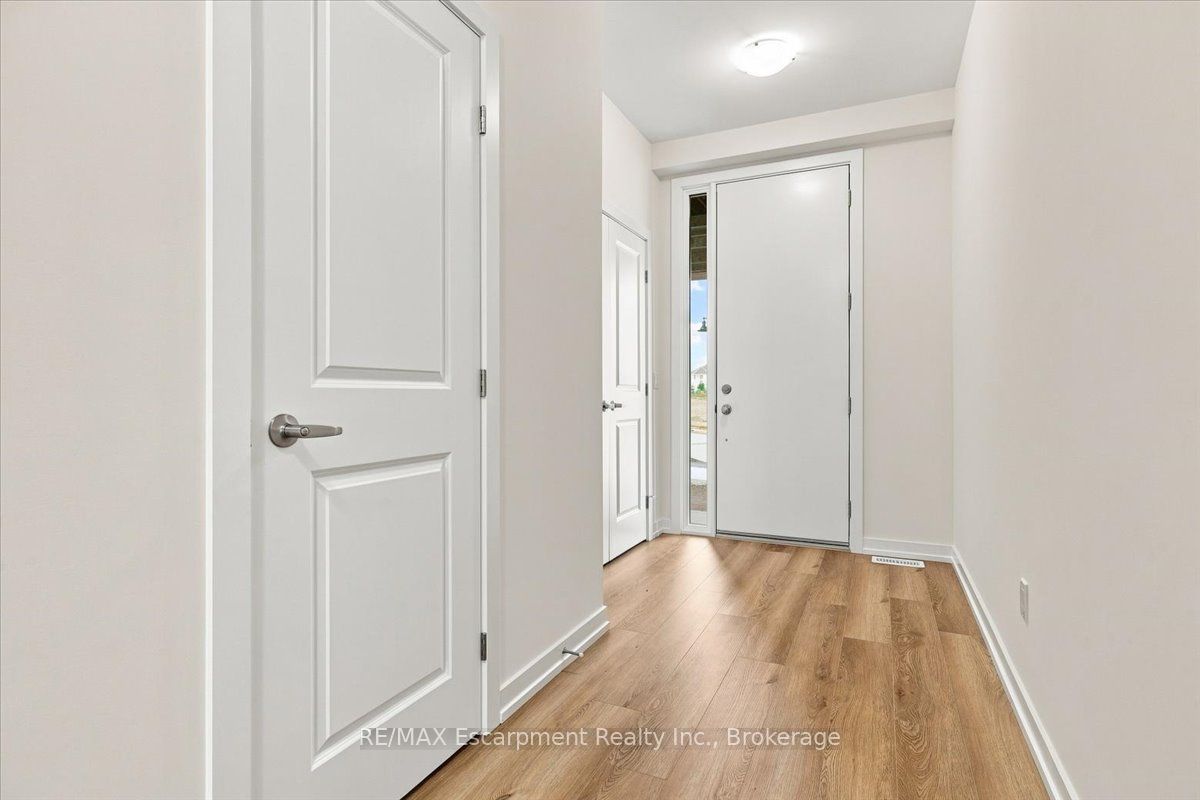 106 Valley Trail Place, Hamilton, ON L8B 2A2 photo 5